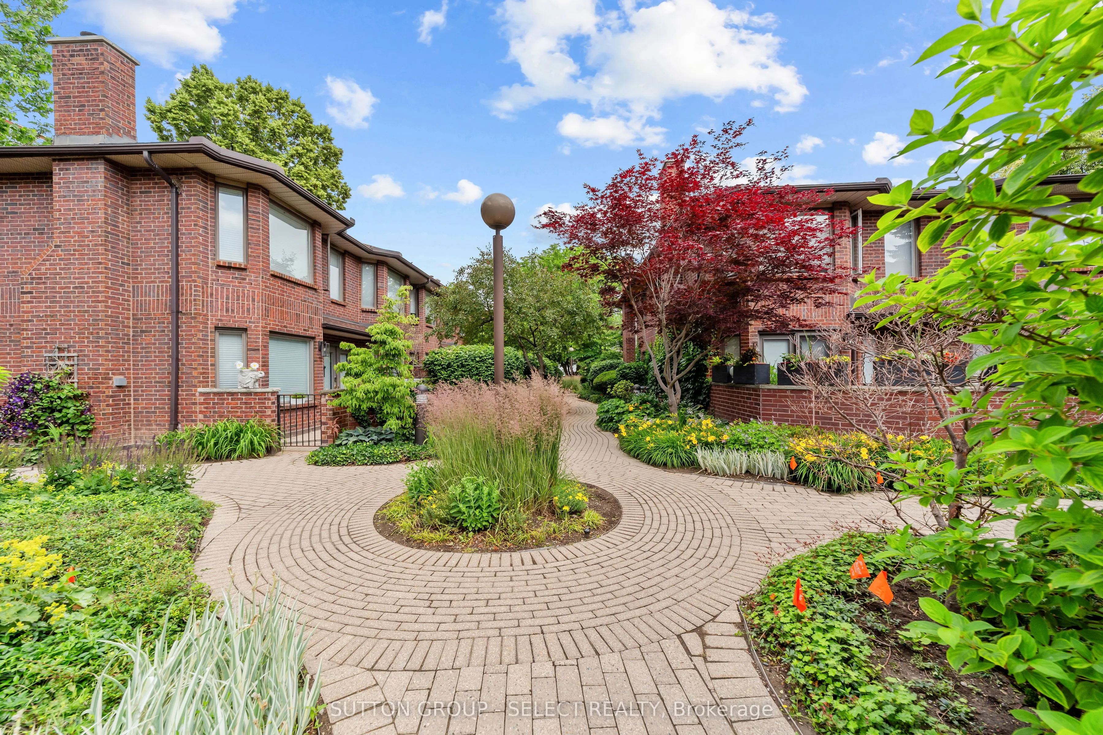 152 Albert Street #14