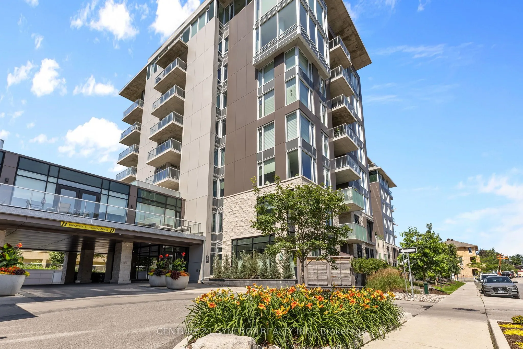570 De Mazenod Avenue #512