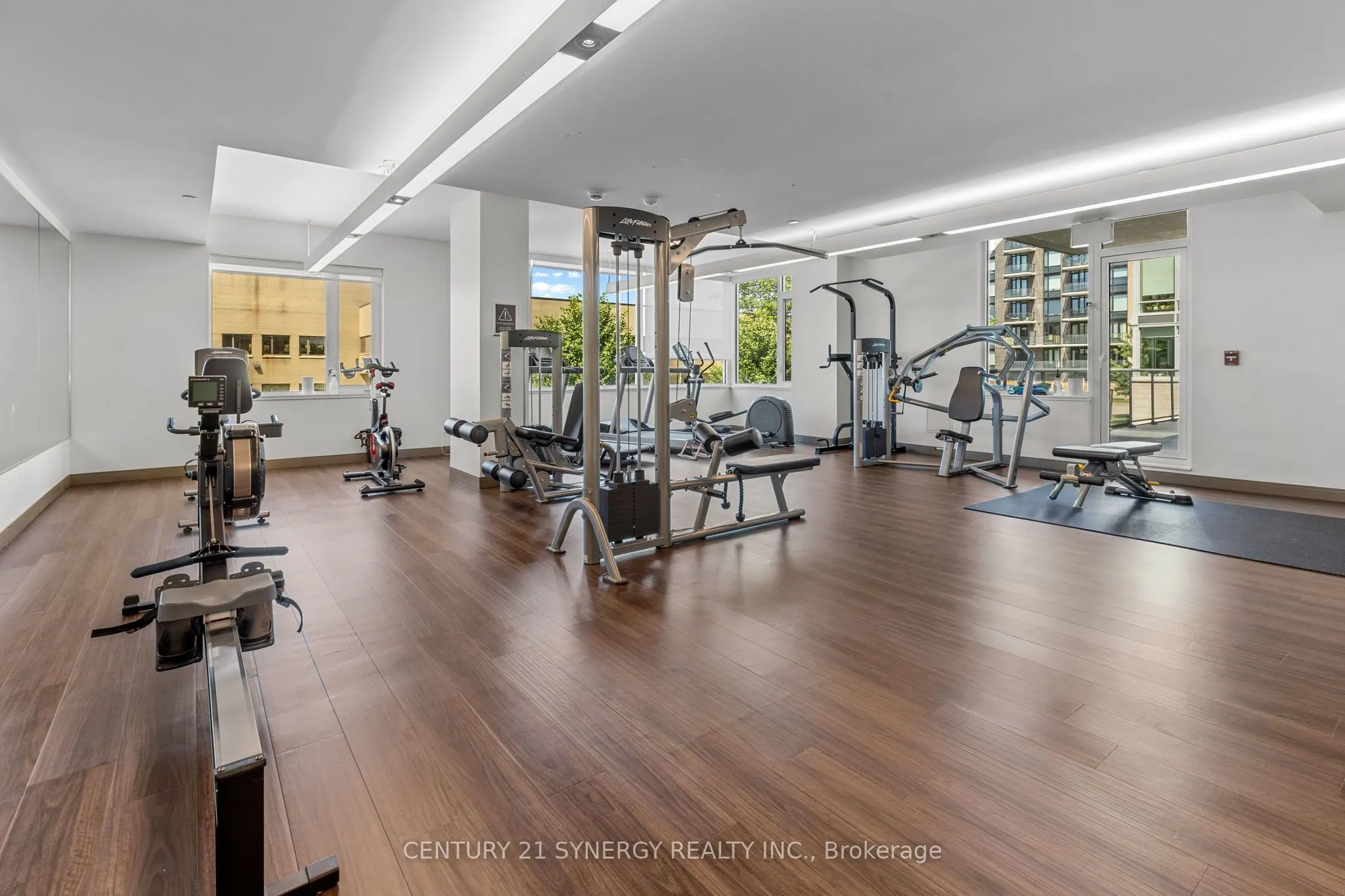 570 De Mazenod Avenue #512