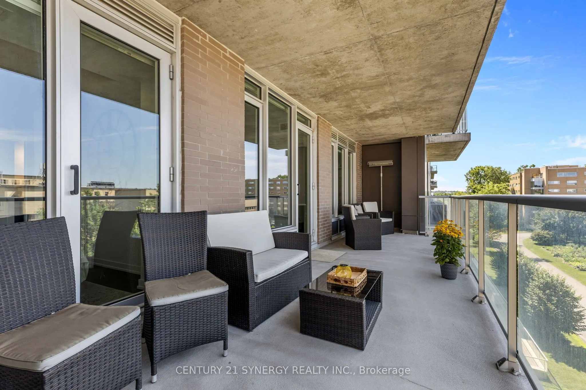 570 De Mazenod Avenue #512
