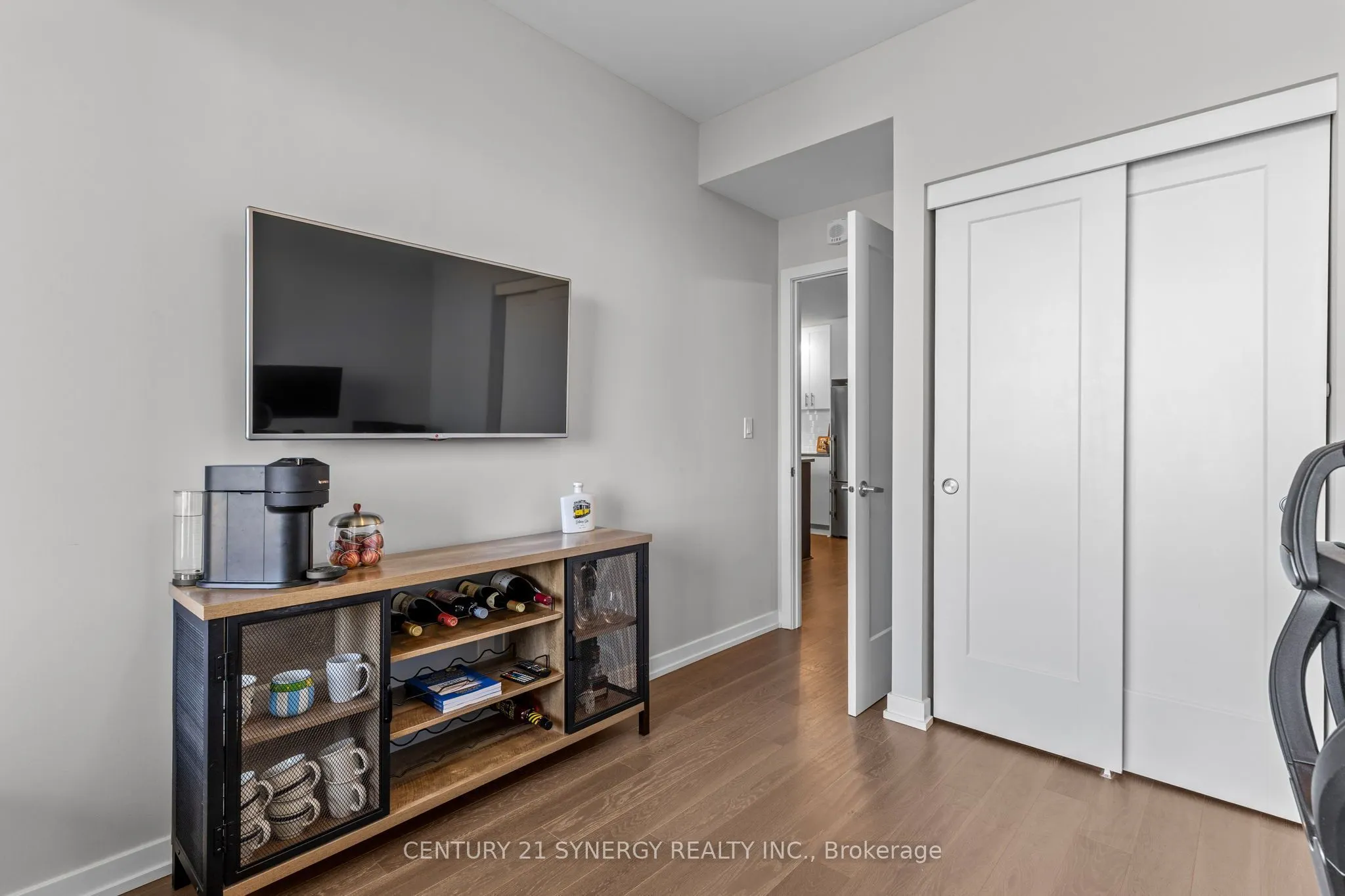 570 De Mazenod Avenue #512