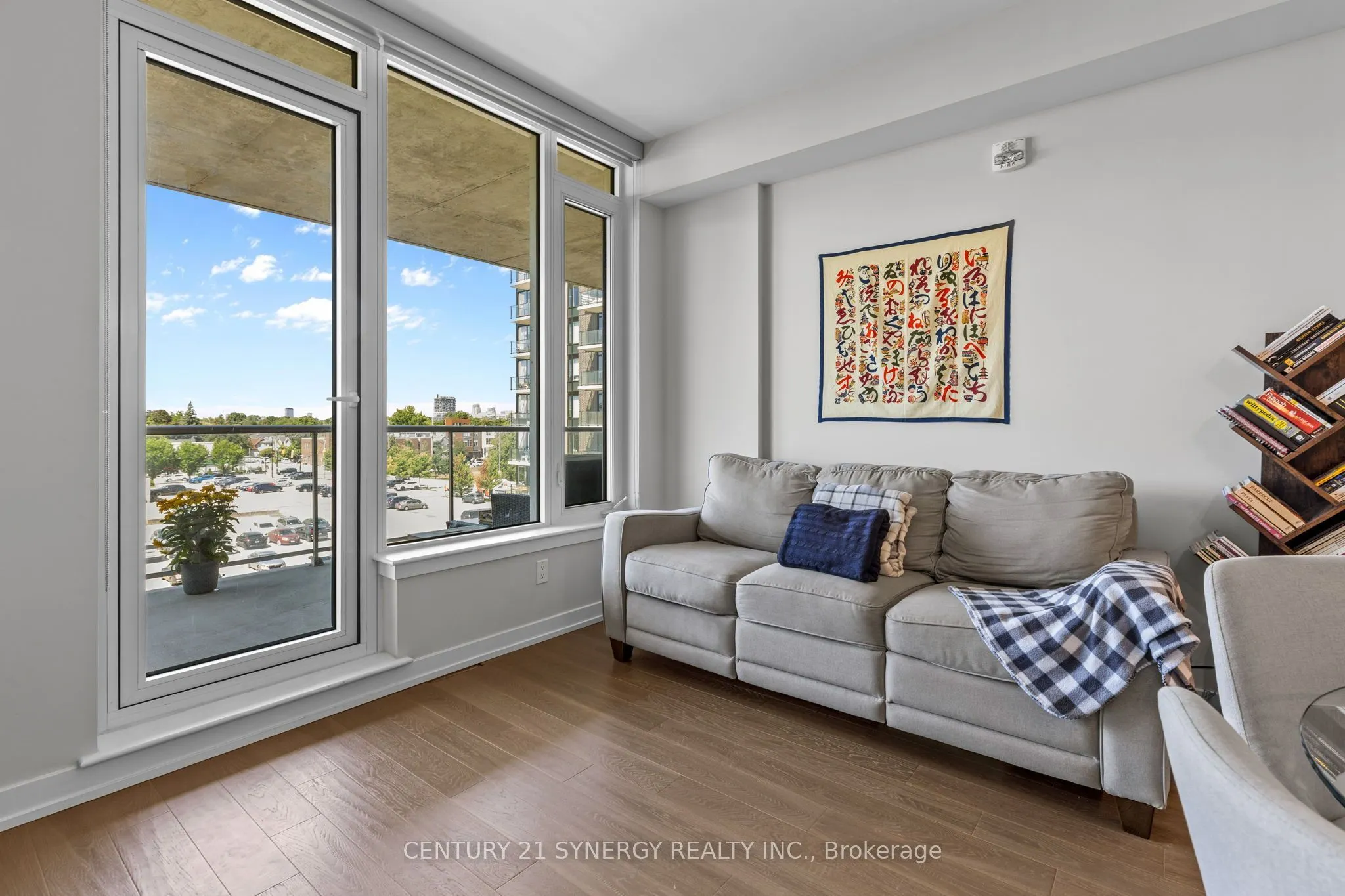 570 De Mazenod Avenue #512