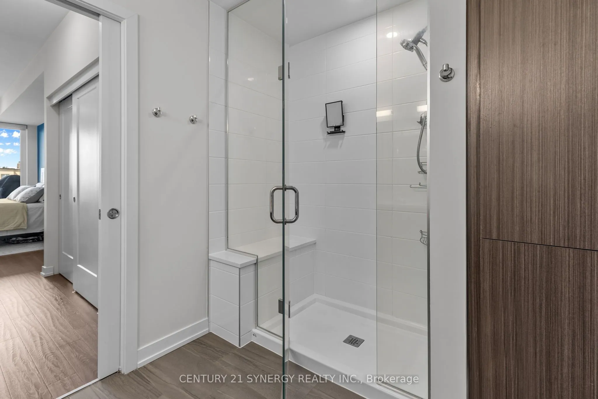 570 De Mazenod Avenue #512
