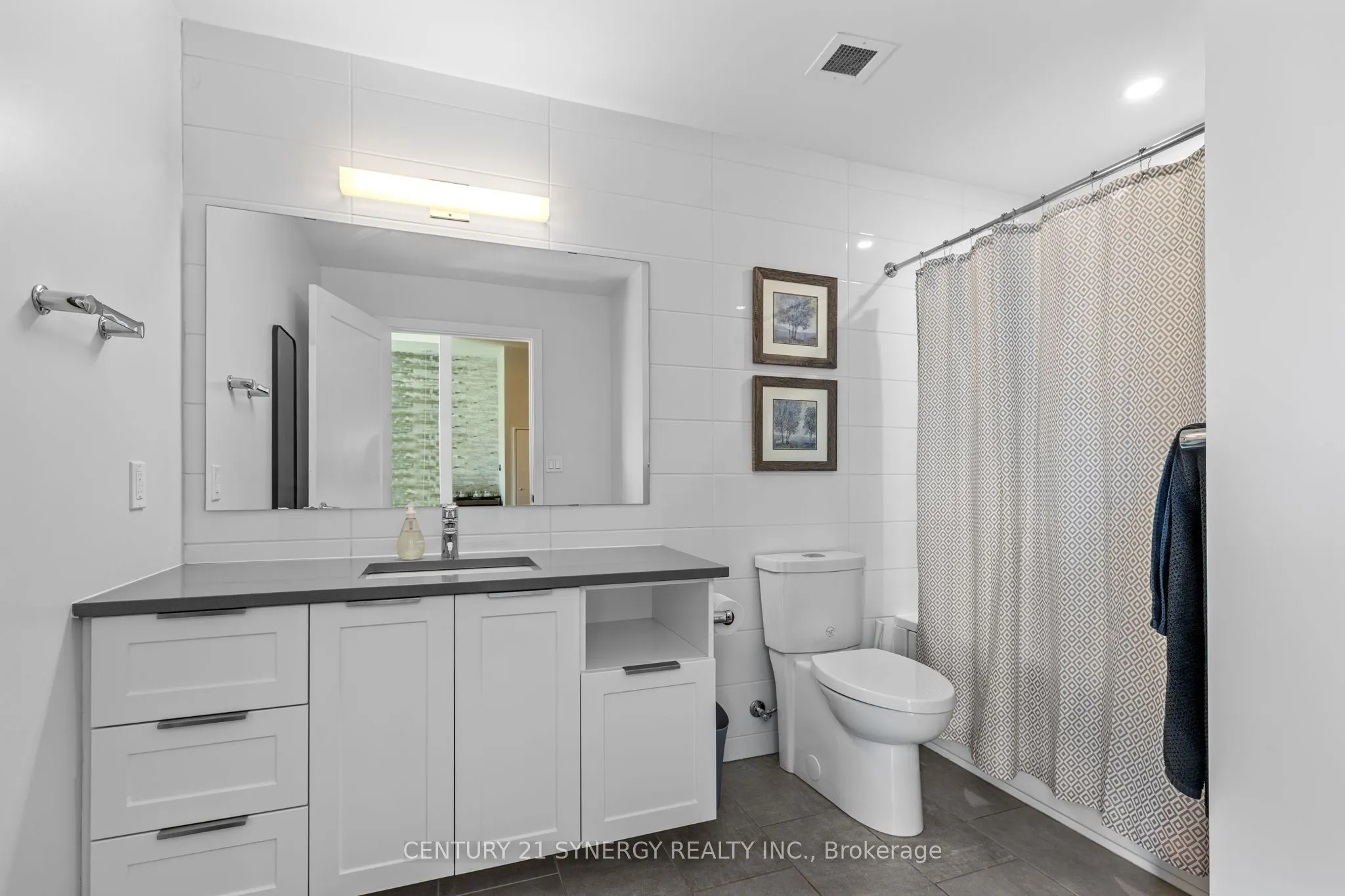 570 De Mazenod Avenue #512