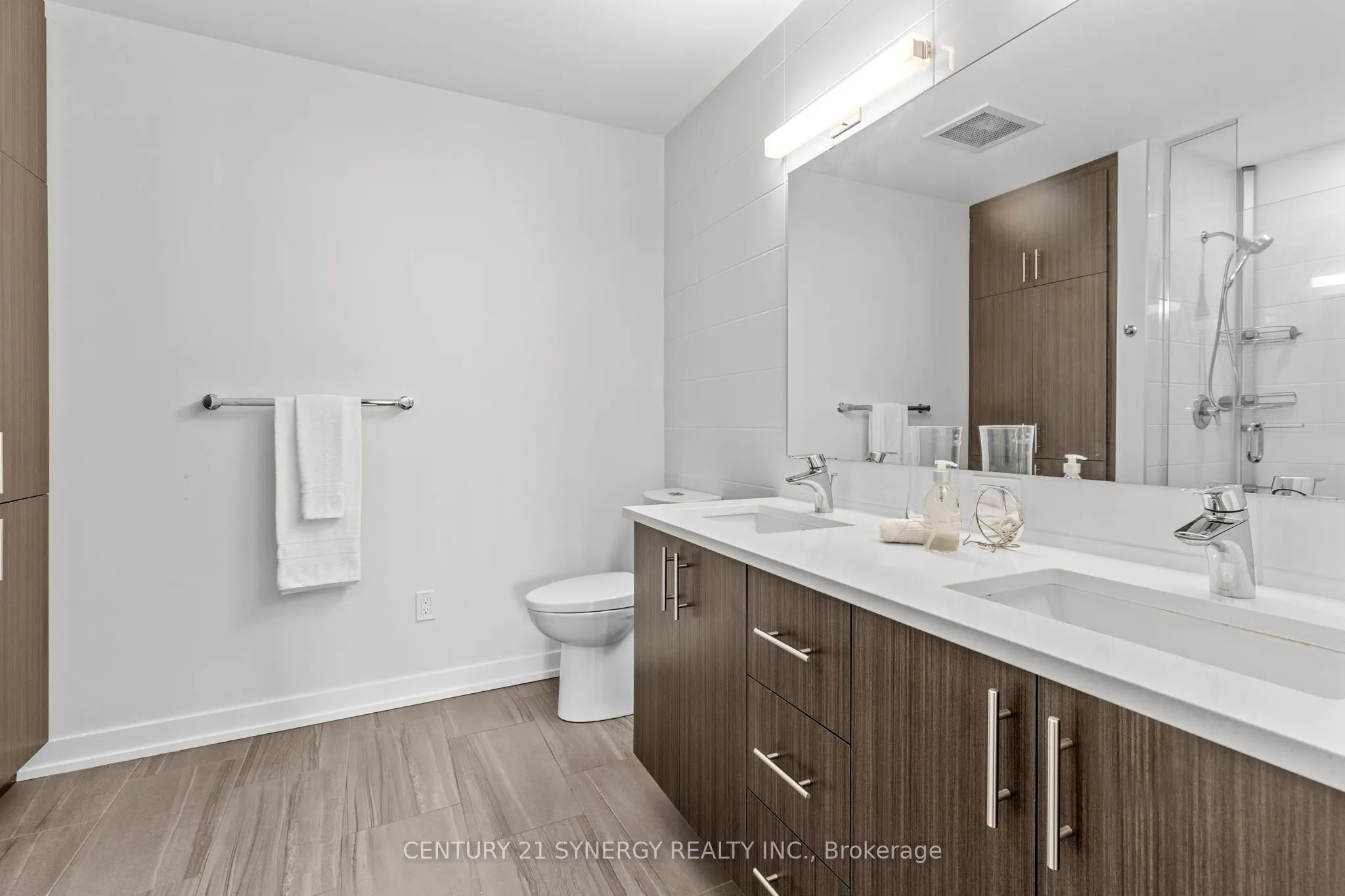 570 De Mazenod Avenue #512