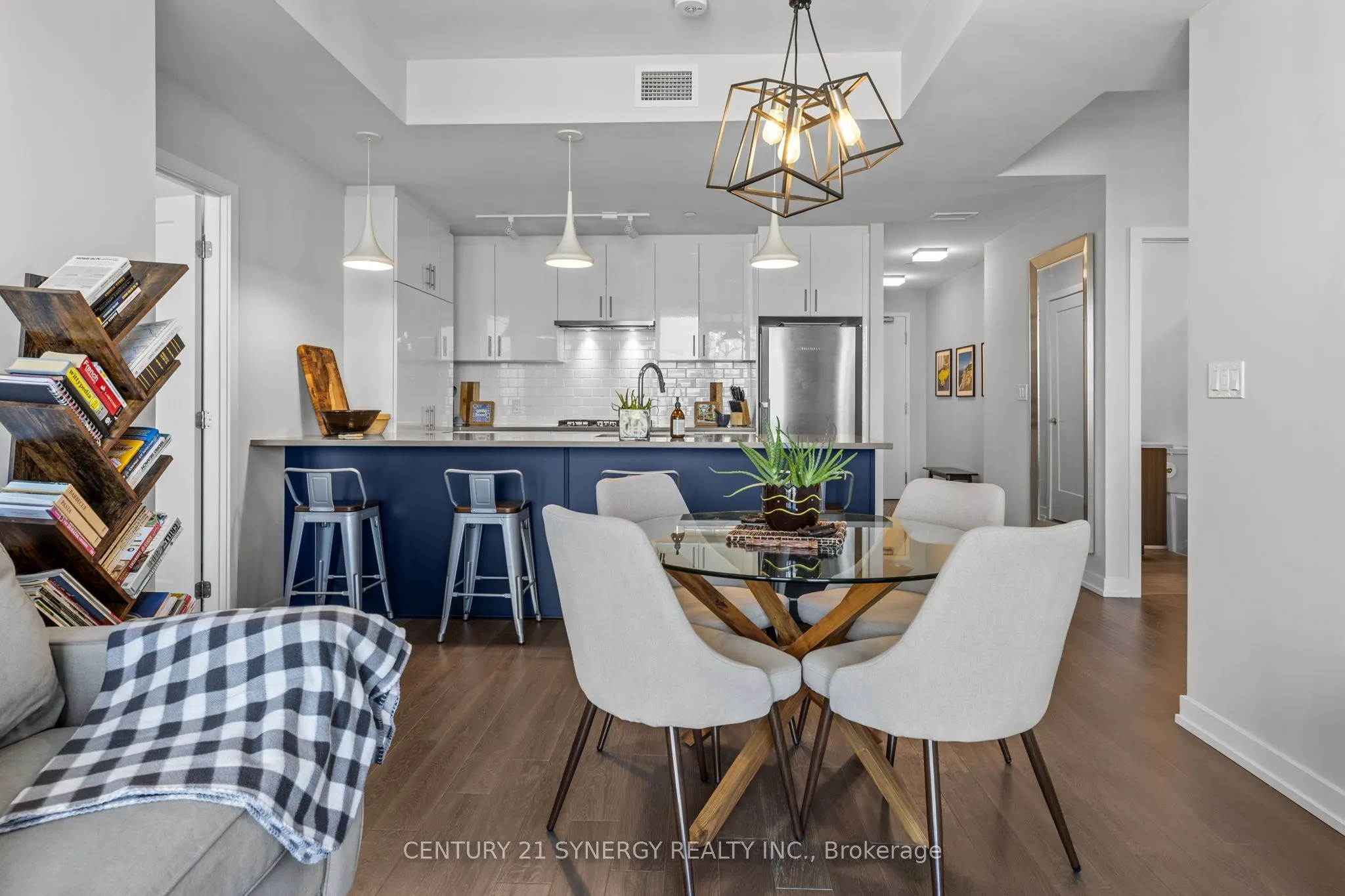 570 De Mazenod Avenue #512