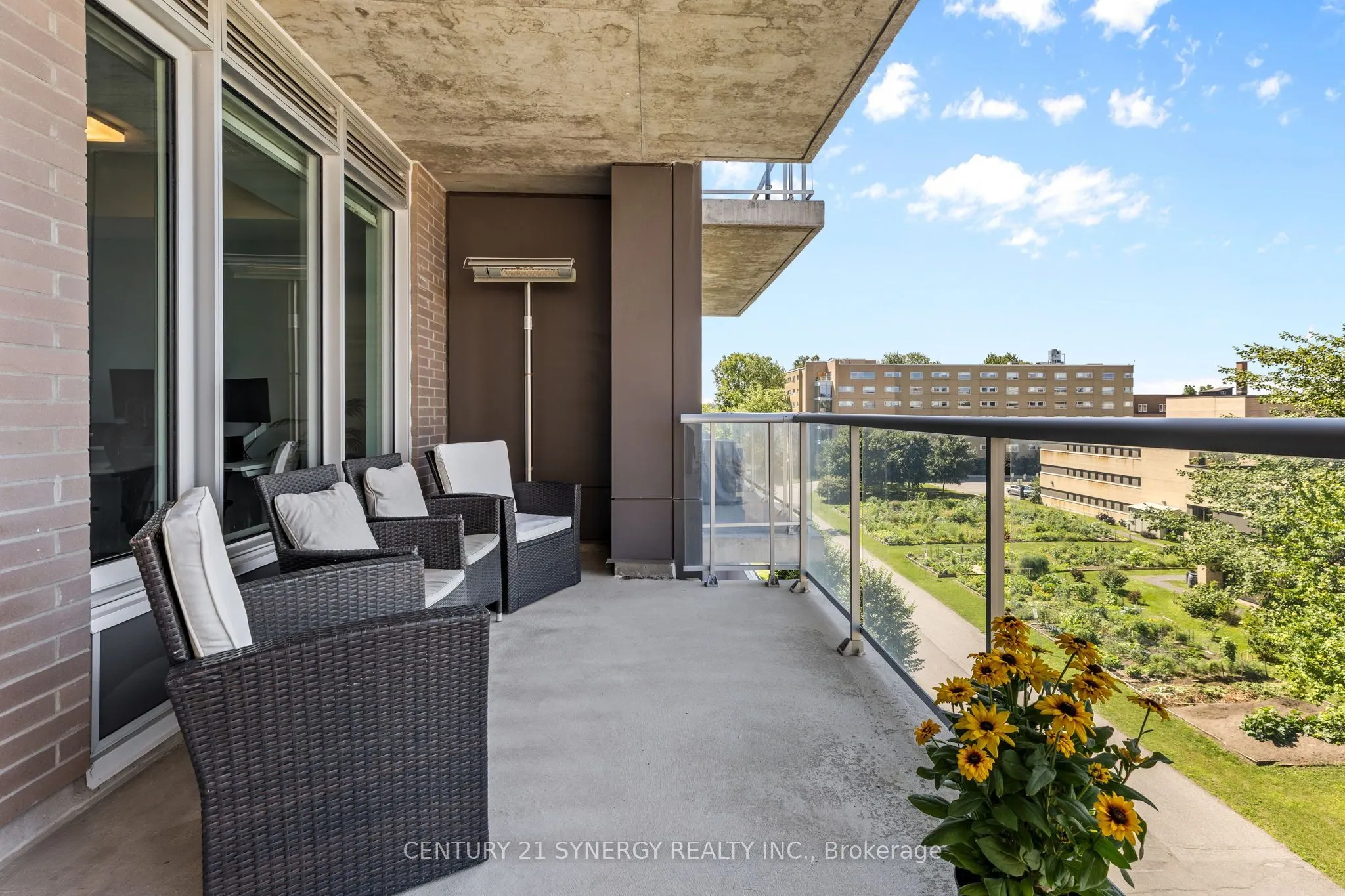 570 De Mazenod Avenue #512