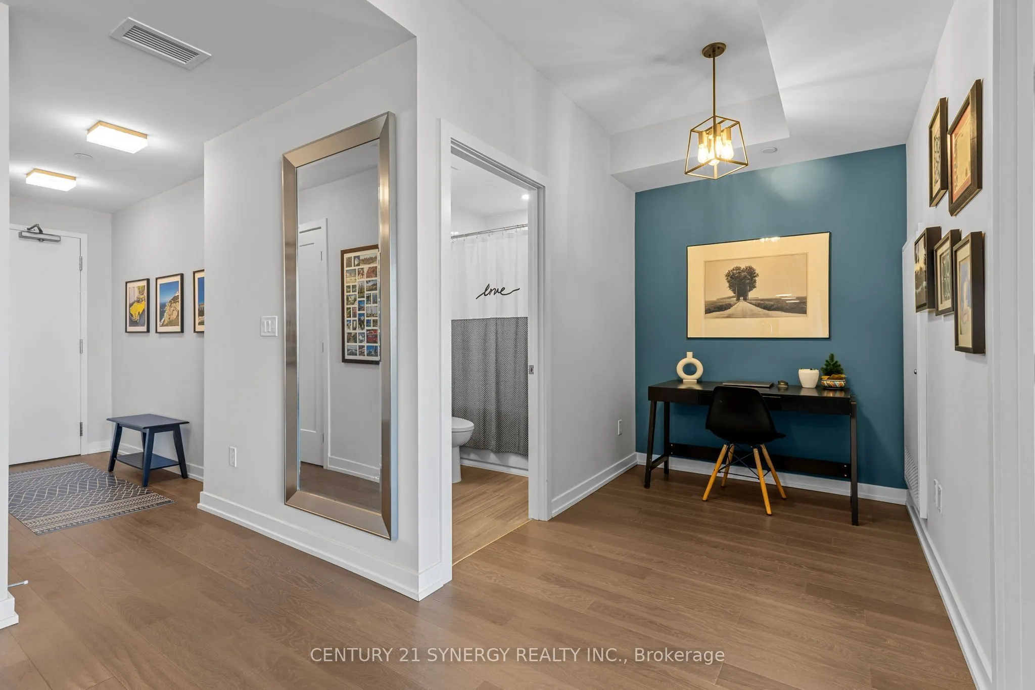 570 De Mazenod Avenue #512