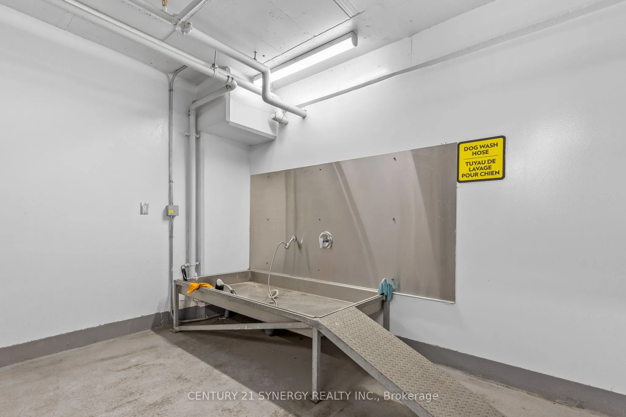 570 De Mazenod Avenue #512