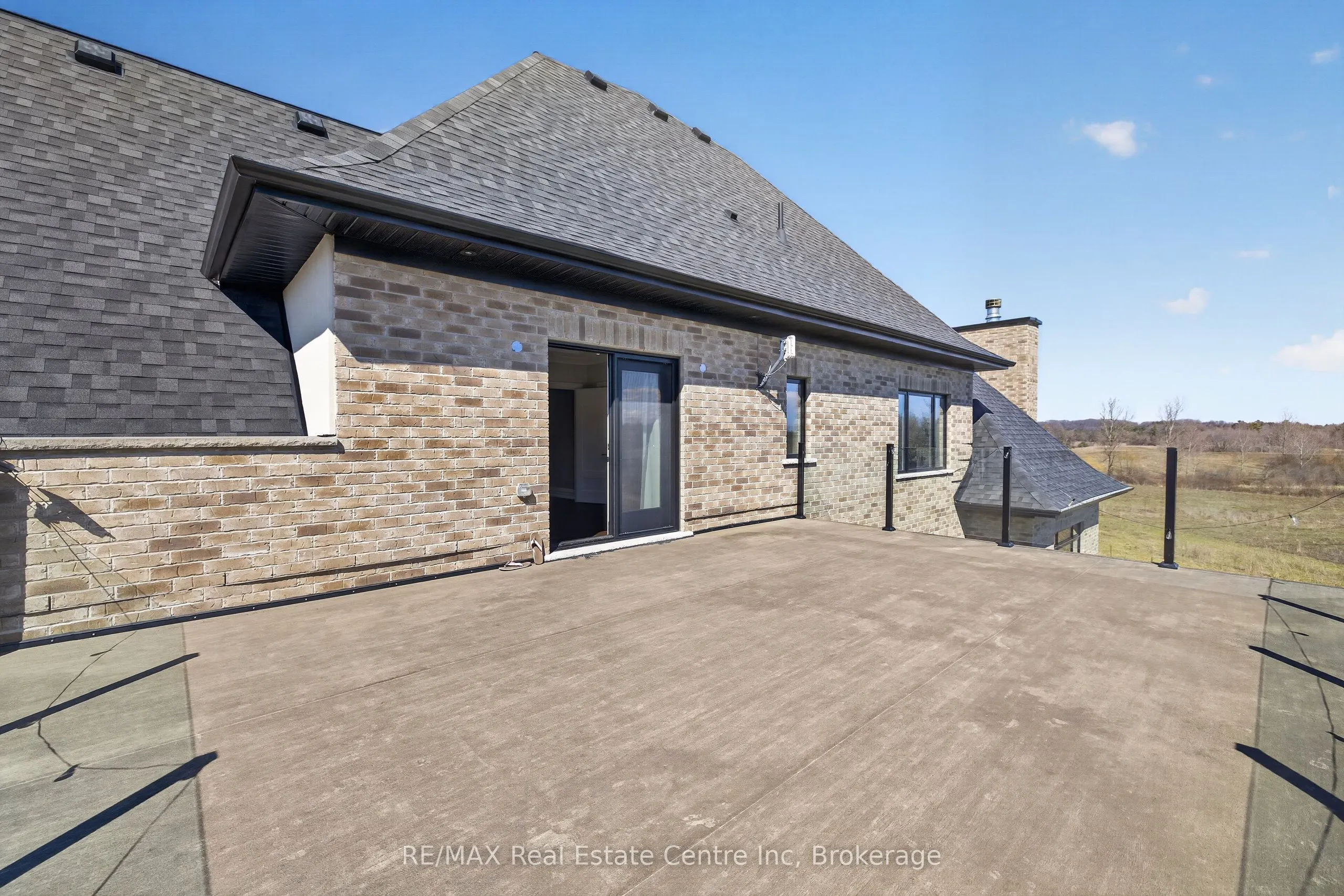 7645 Maltby Road E
