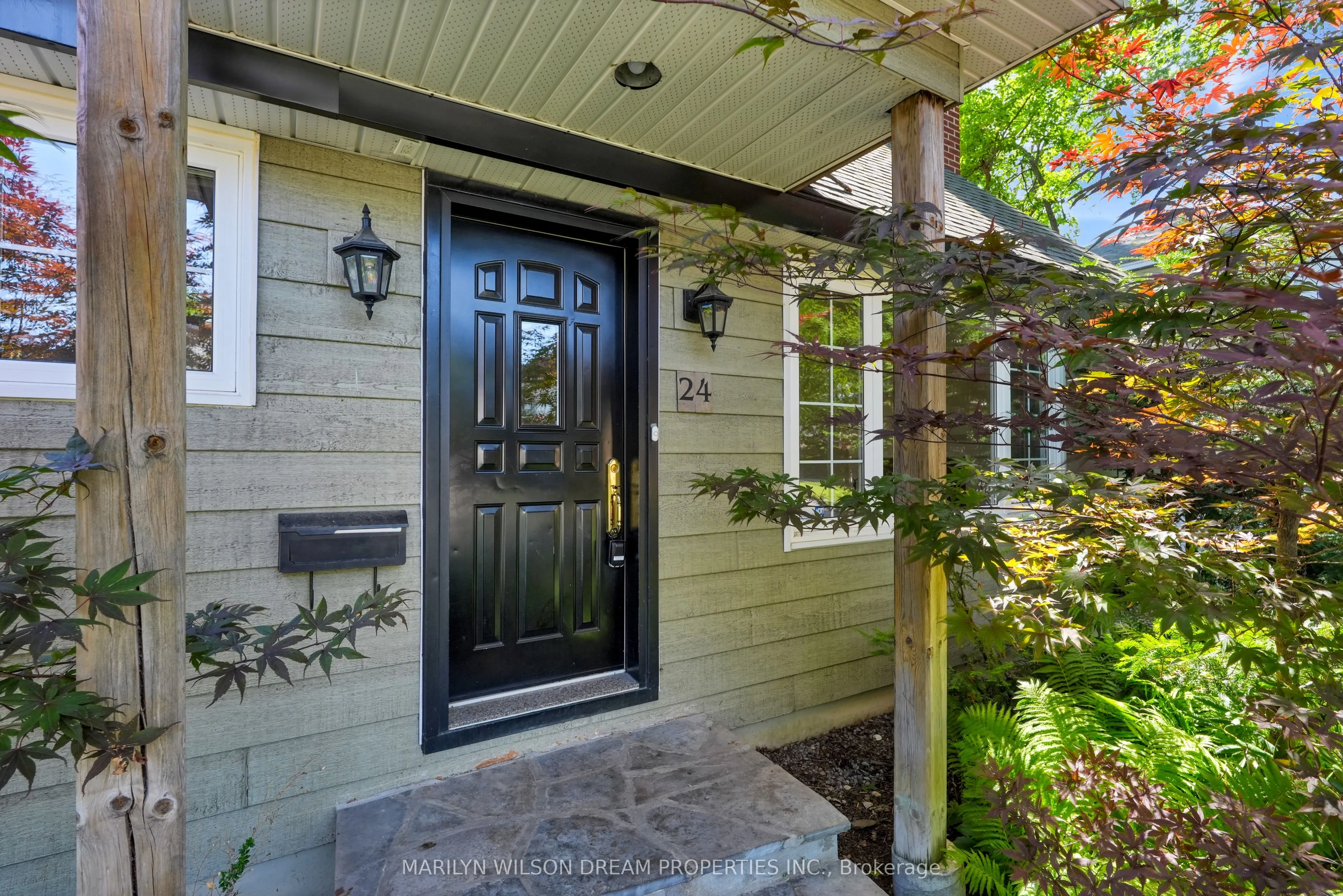 24 Bedford Crescent