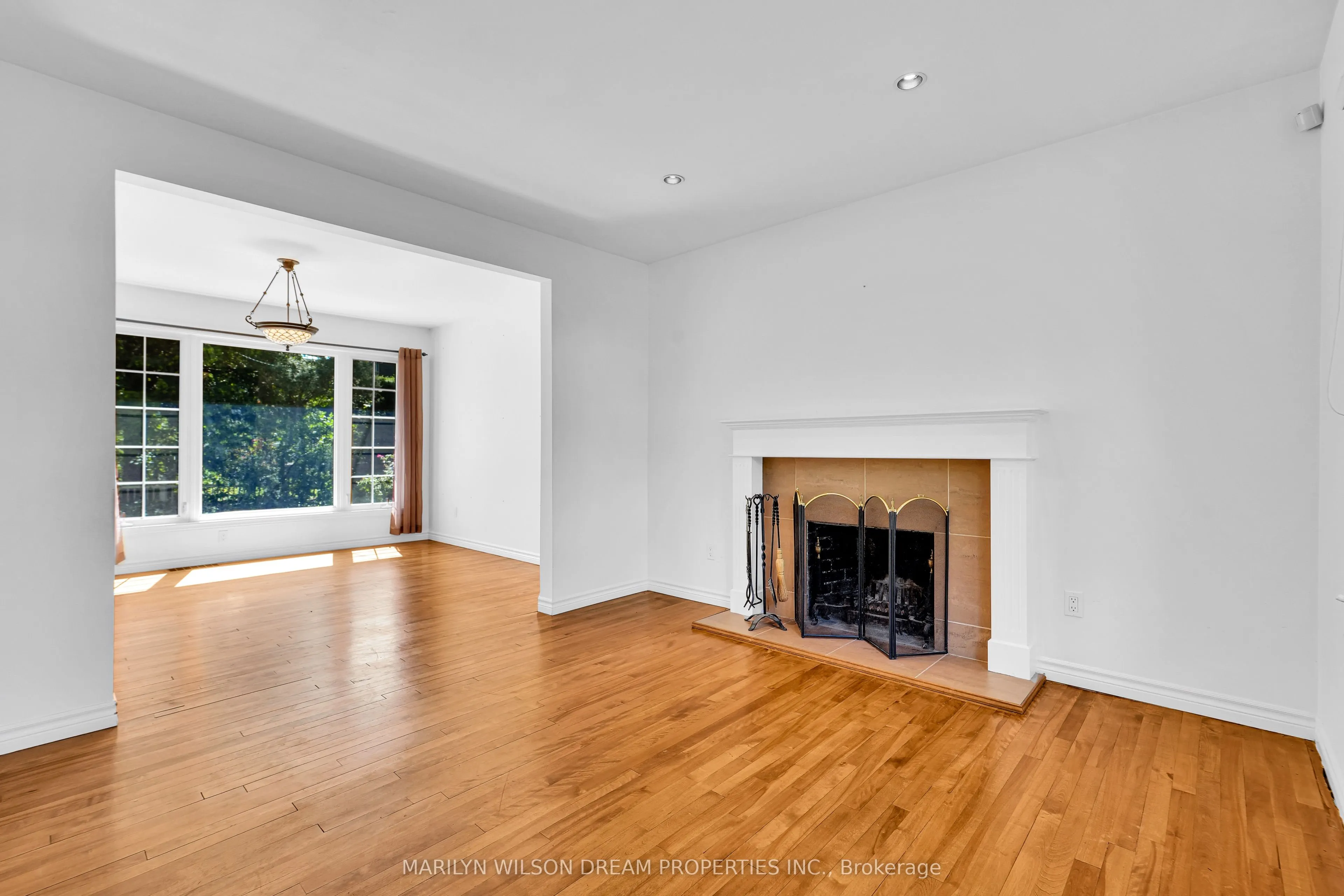 24 Bedford Crescent
