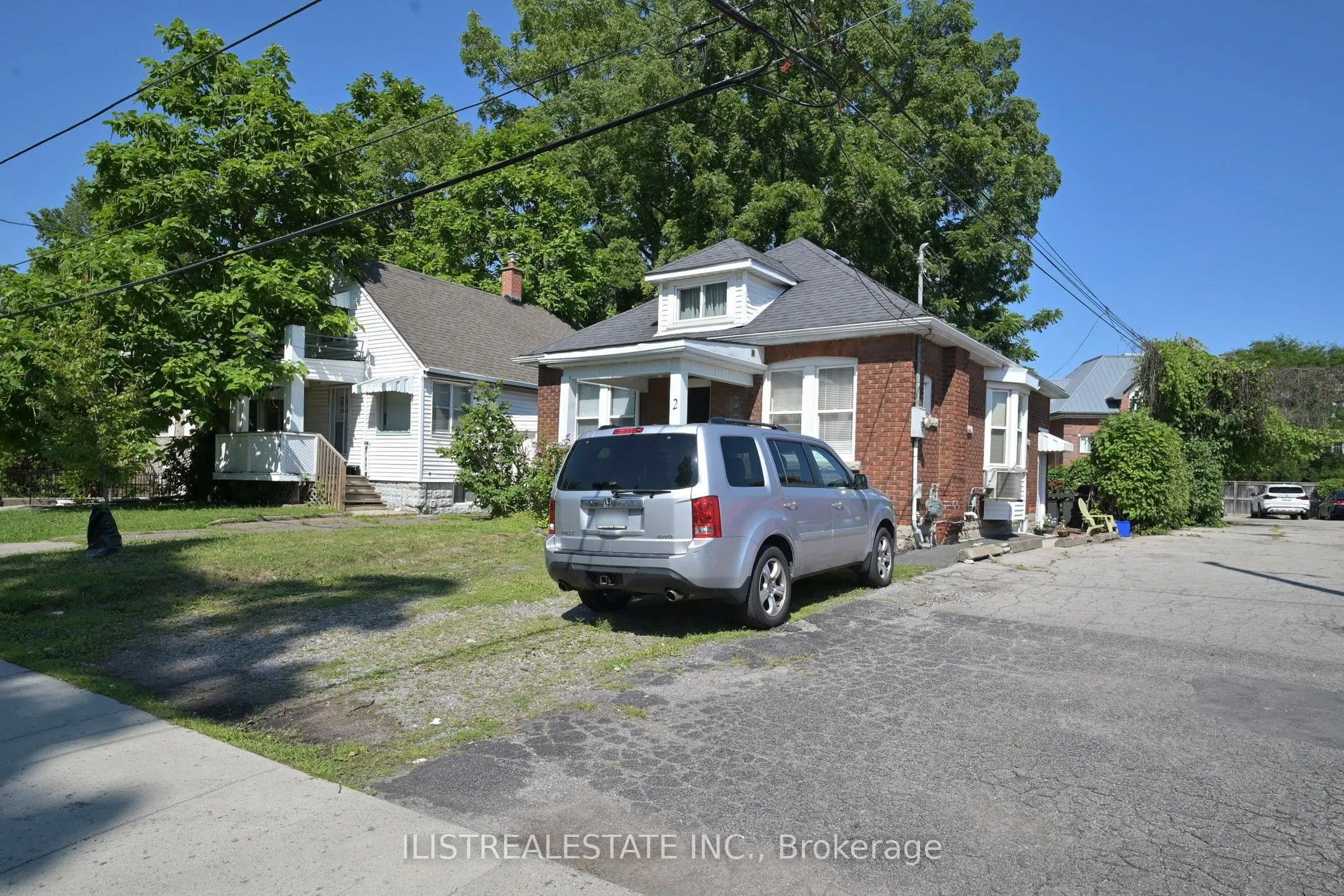 2 Norfolk Street N