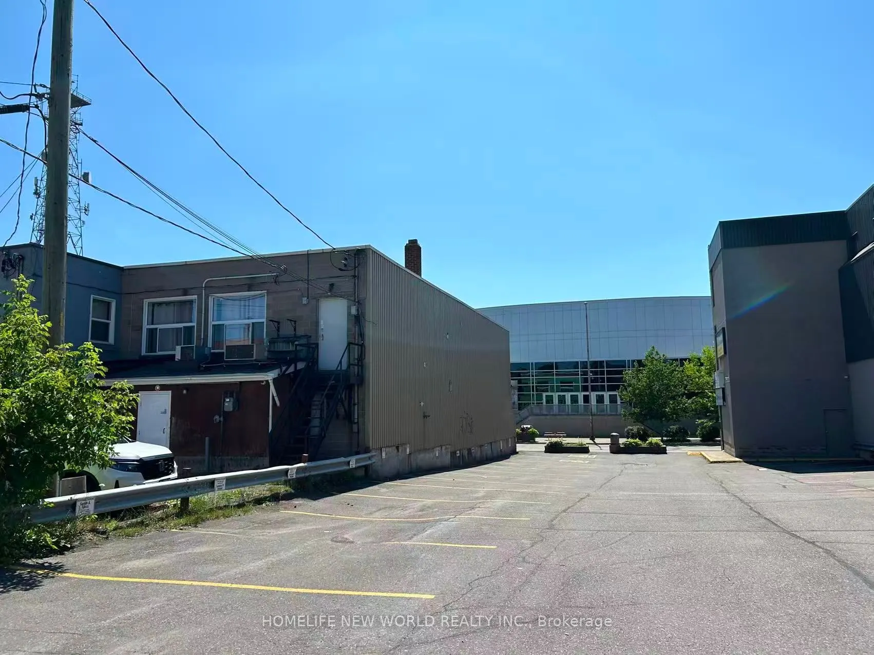 280 Queen Street E