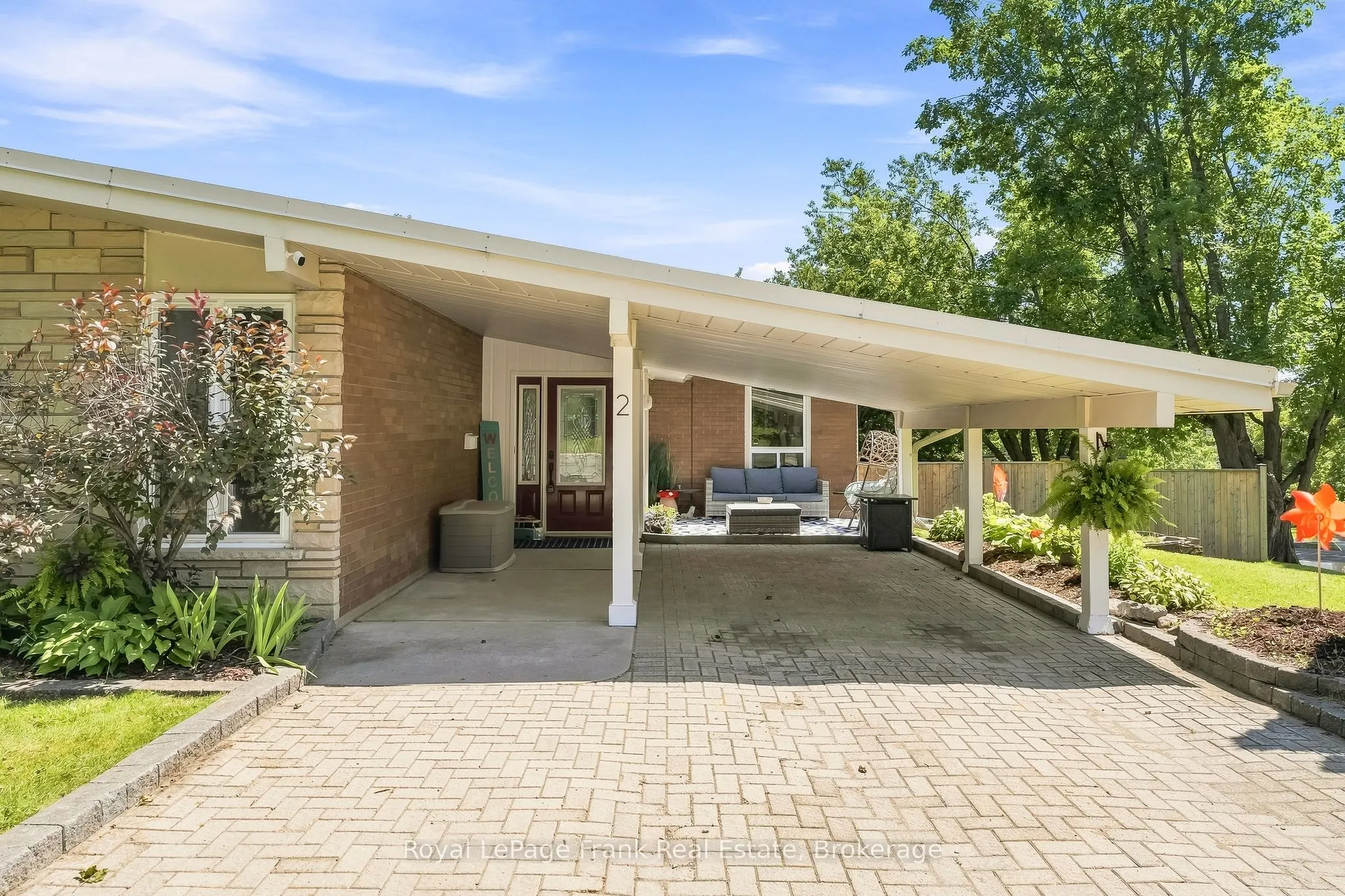 2 Crestwood Avenue