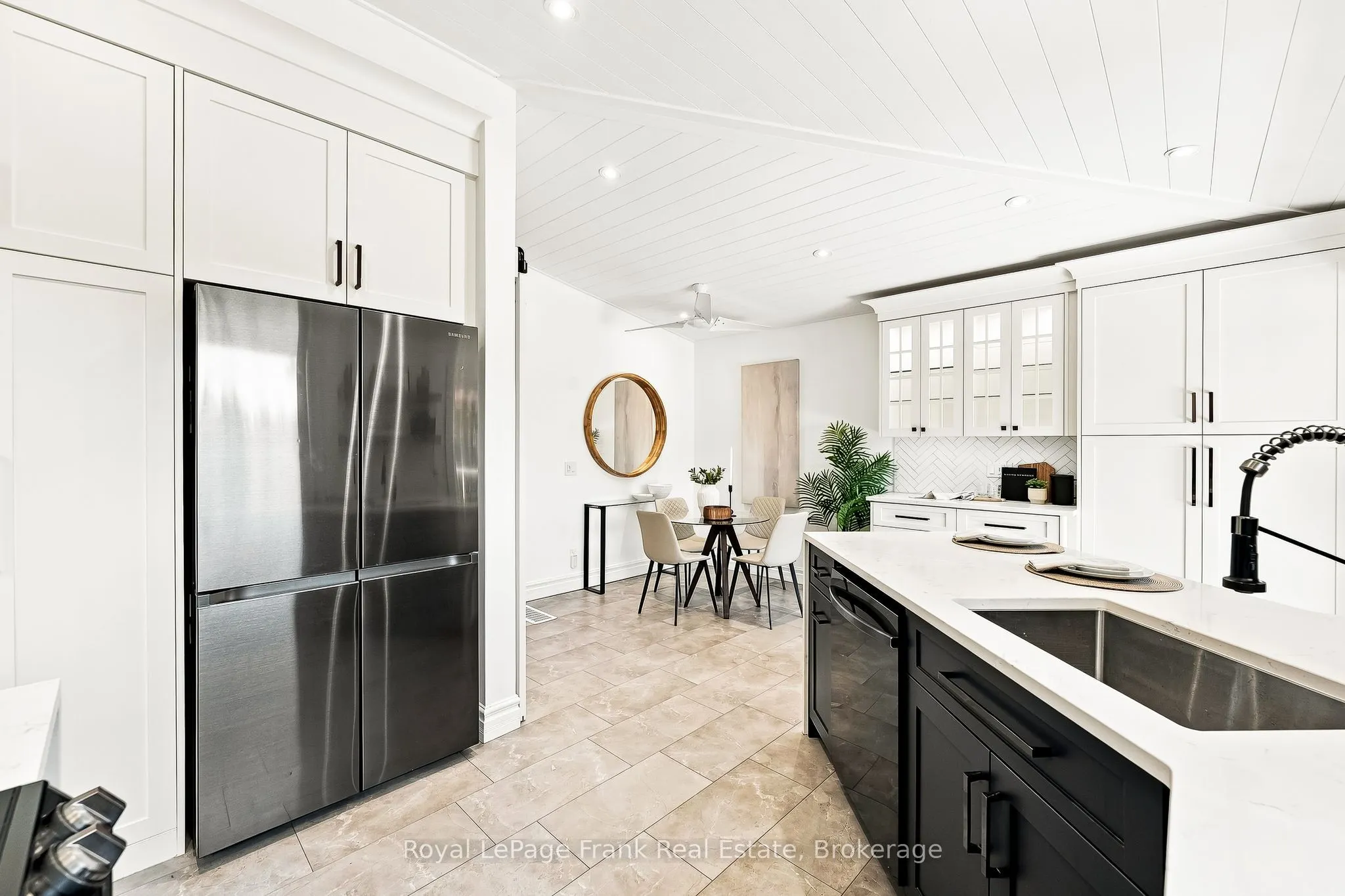 2 Crestwood Avenue