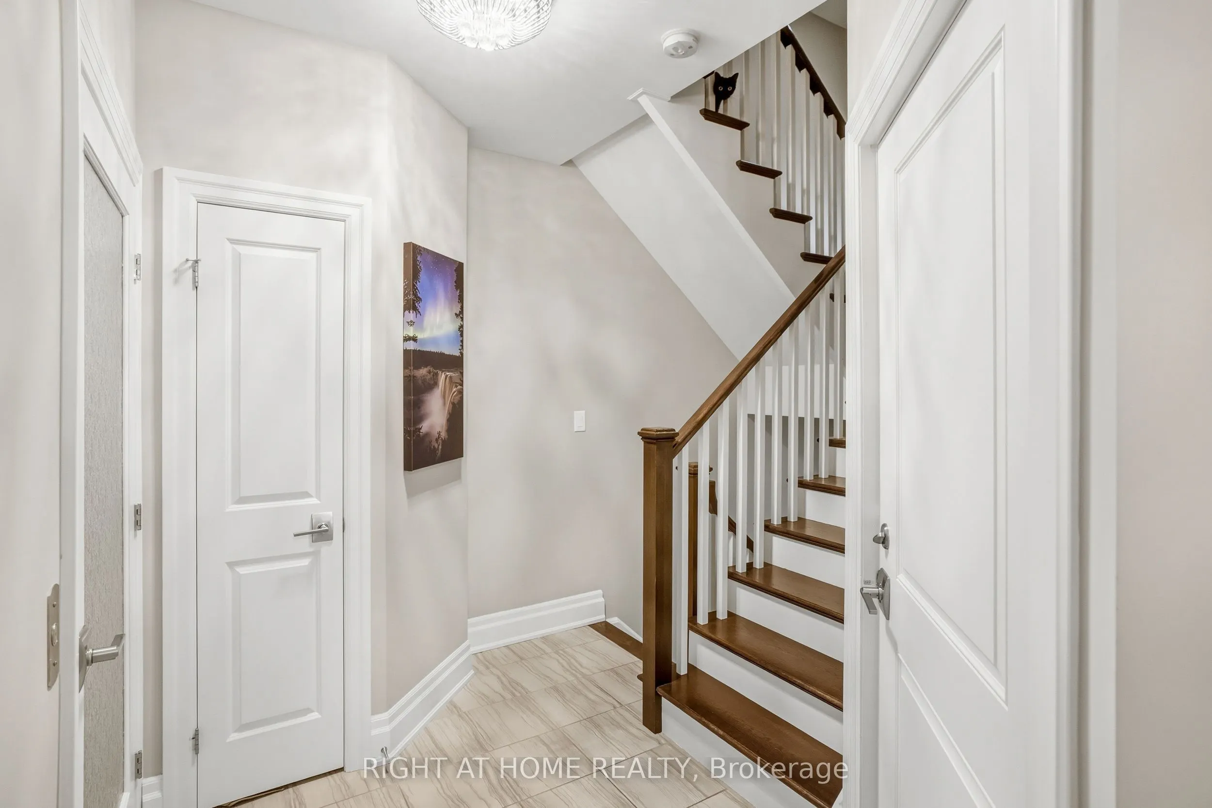 14 Aberdeen Lane S #8