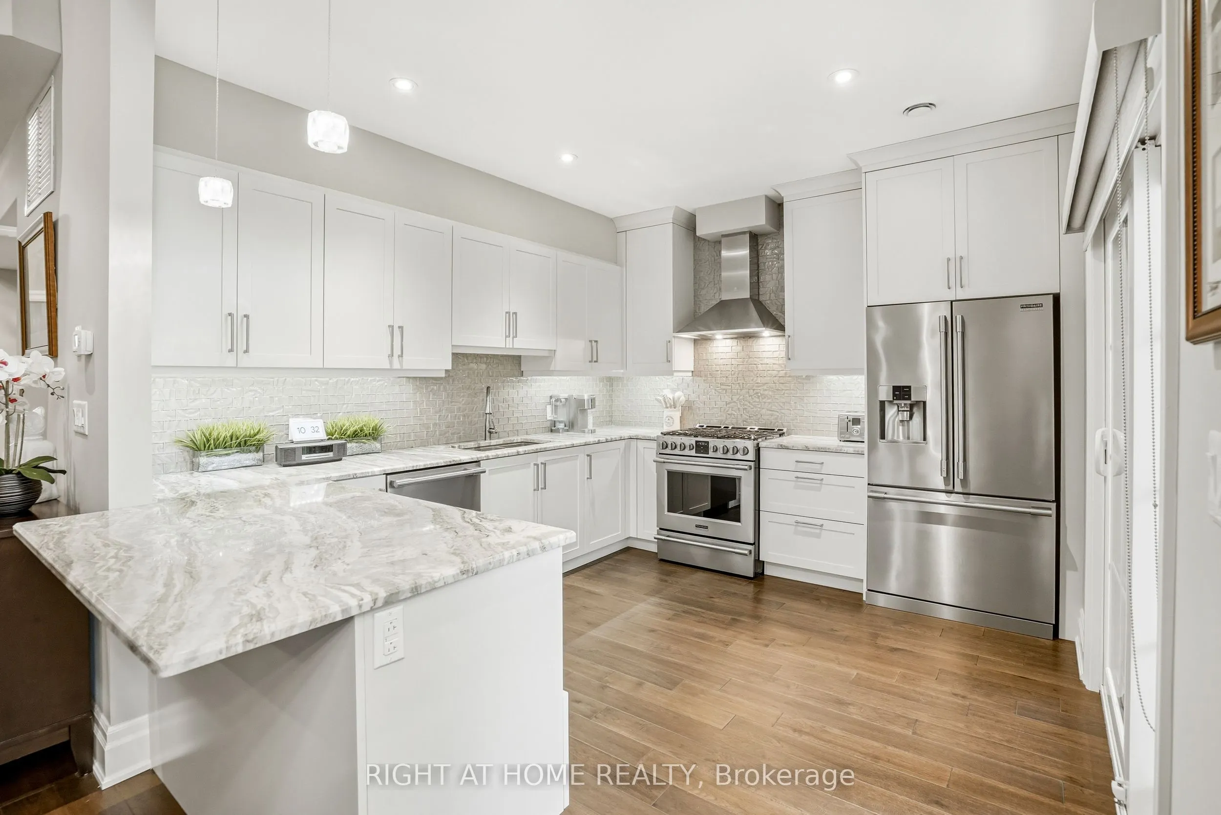 14 Aberdeen Lane S #8