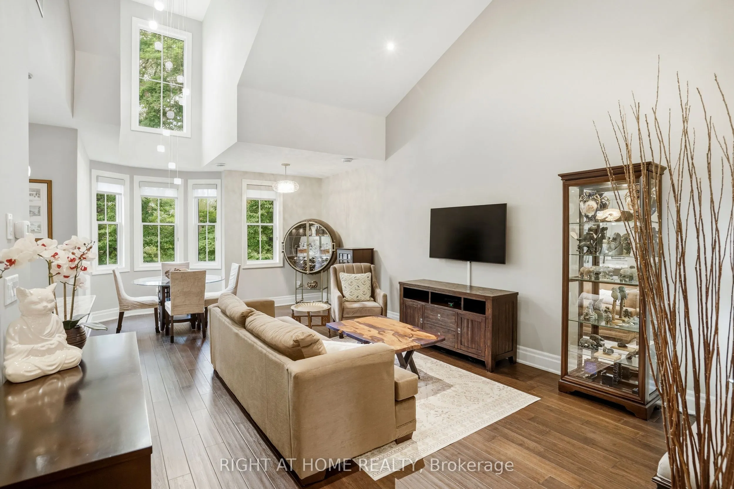 14 Aberdeen Lane S #8