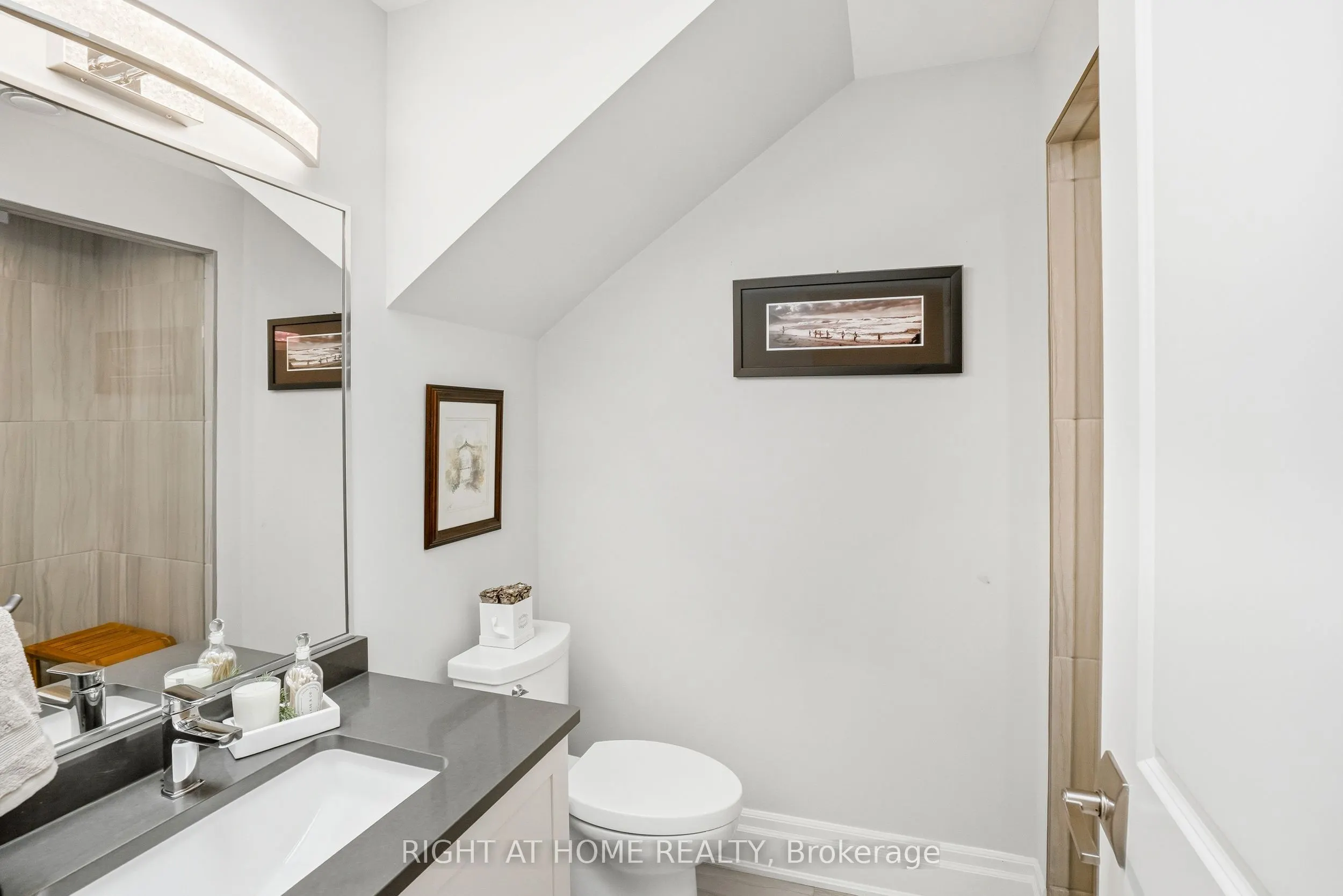 14 Aberdeen Lane S #8