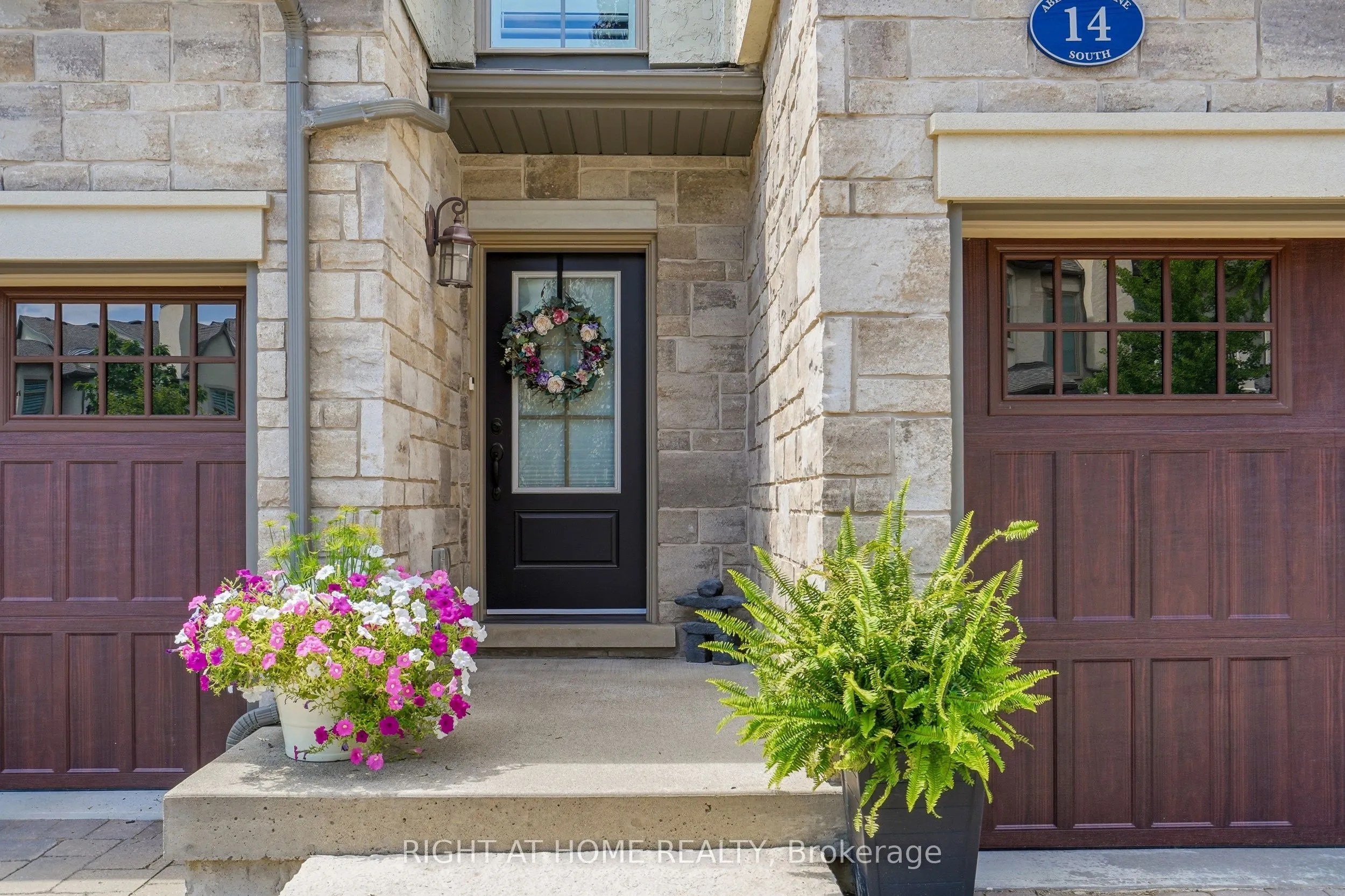 14 Aberdeen Lane S #8