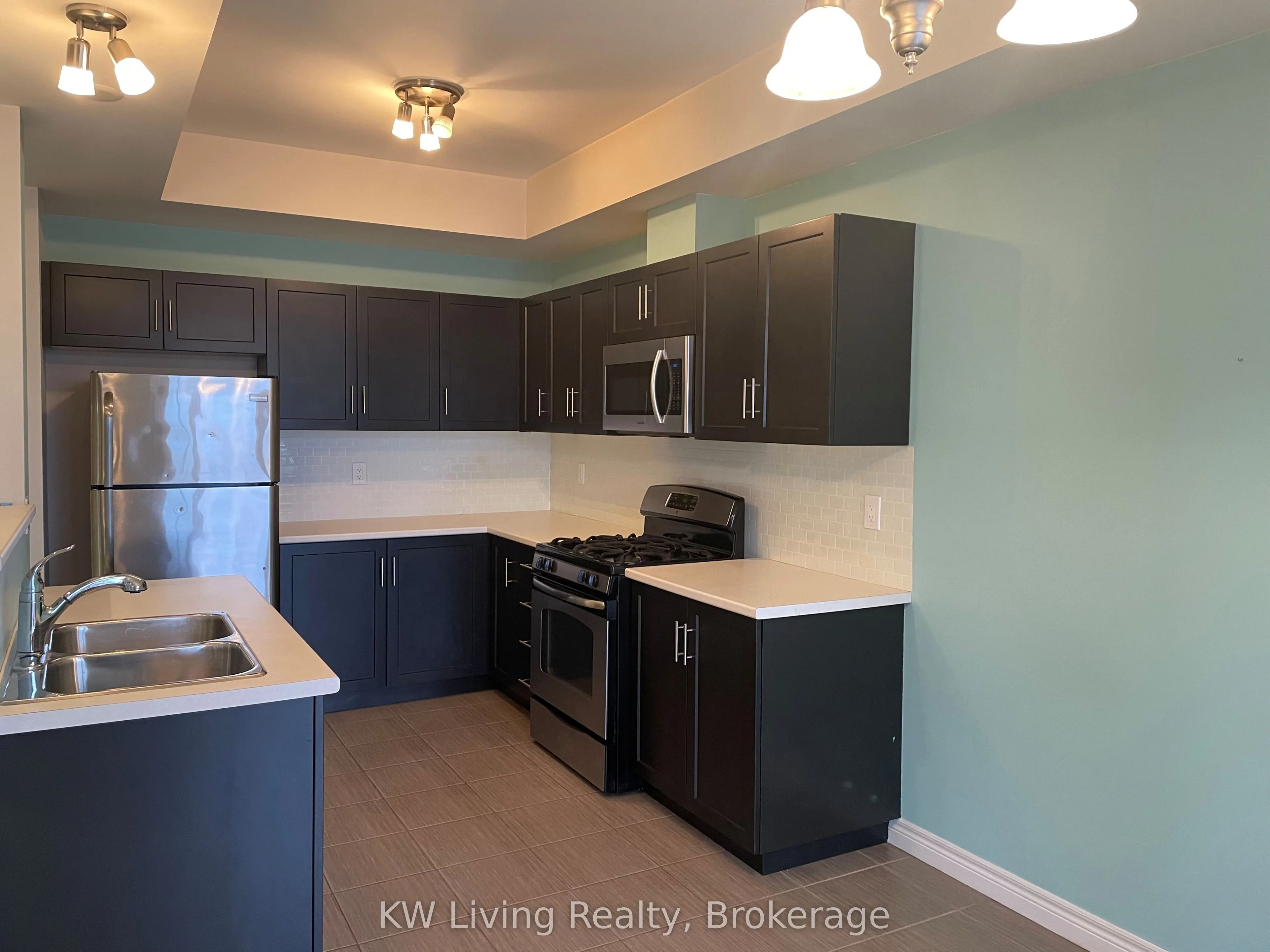 8 Lakelawn Road #27