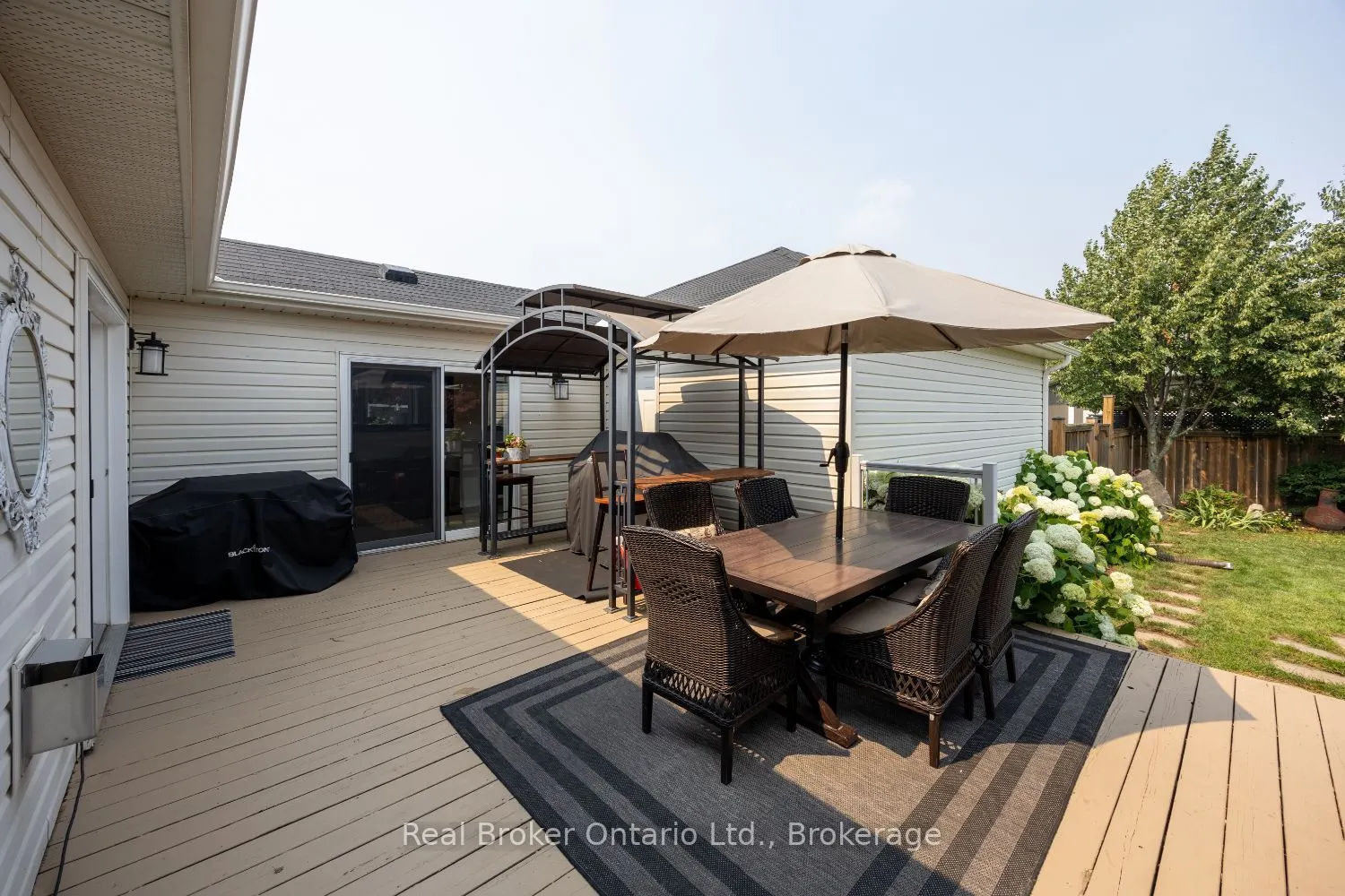11 Greenaway Circle