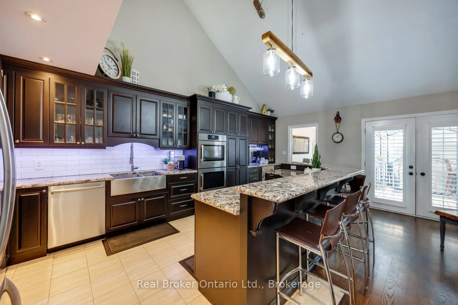11 Greenaway Circle