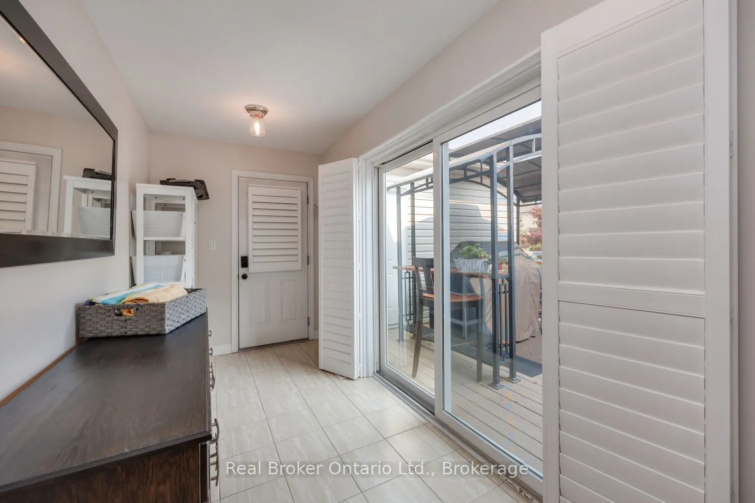 11 Greenaway Circle