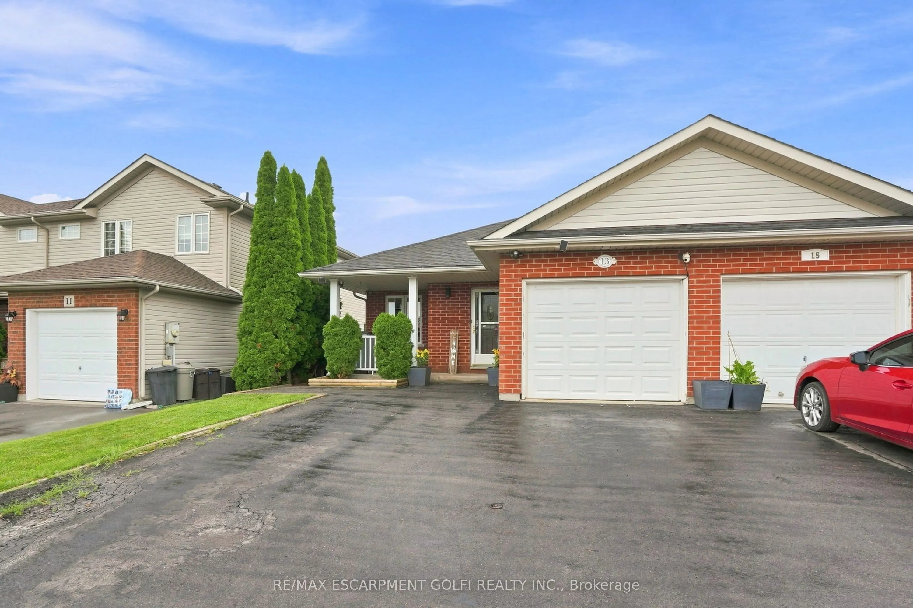 13 Golden Acres Drive
