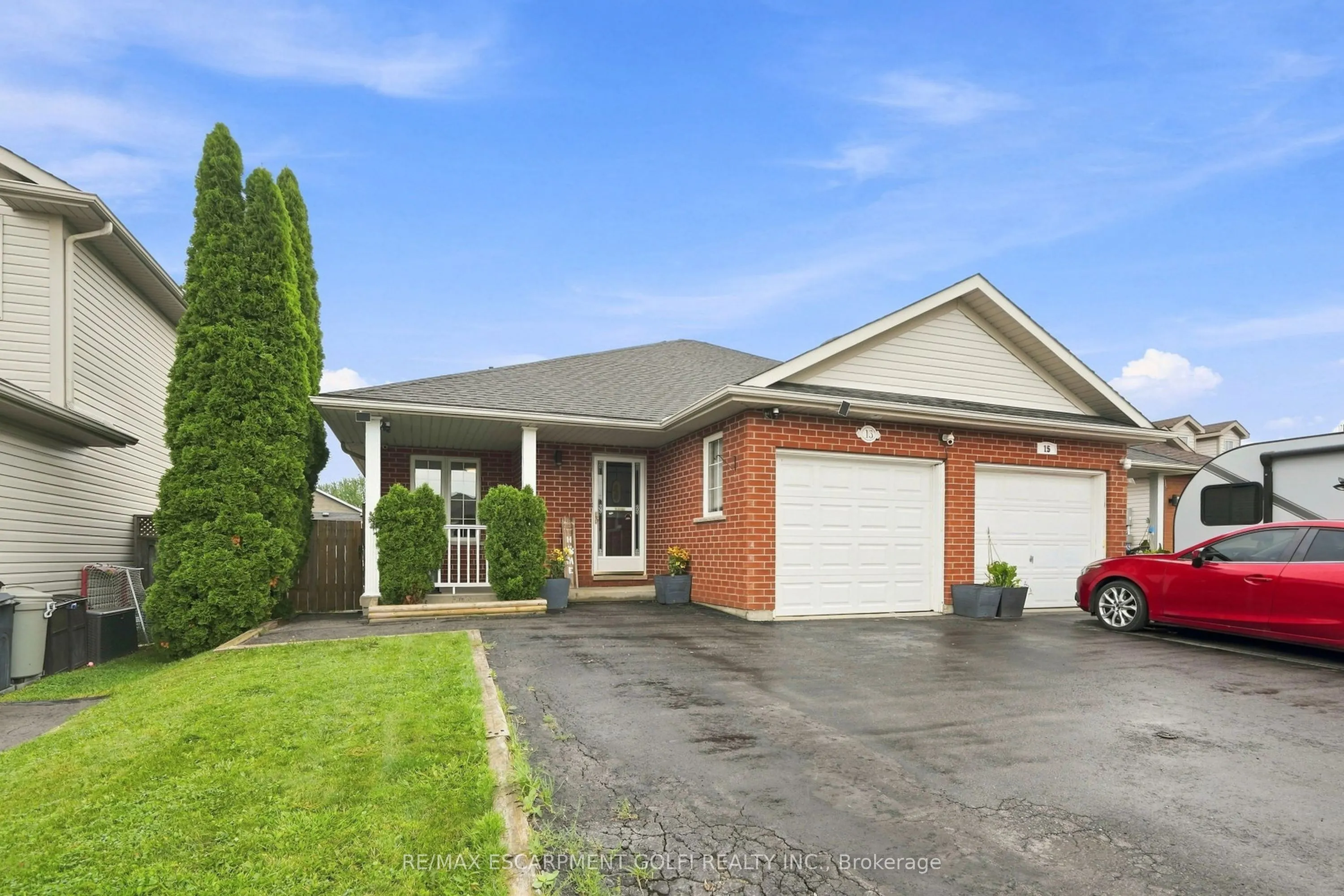 13 Golden Acres Drive