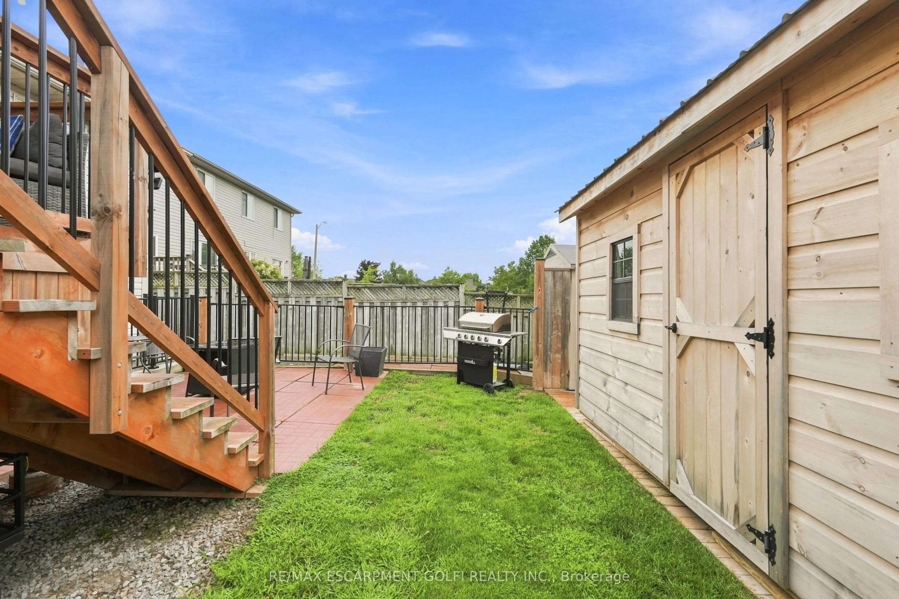 13 Golden Acres Drive