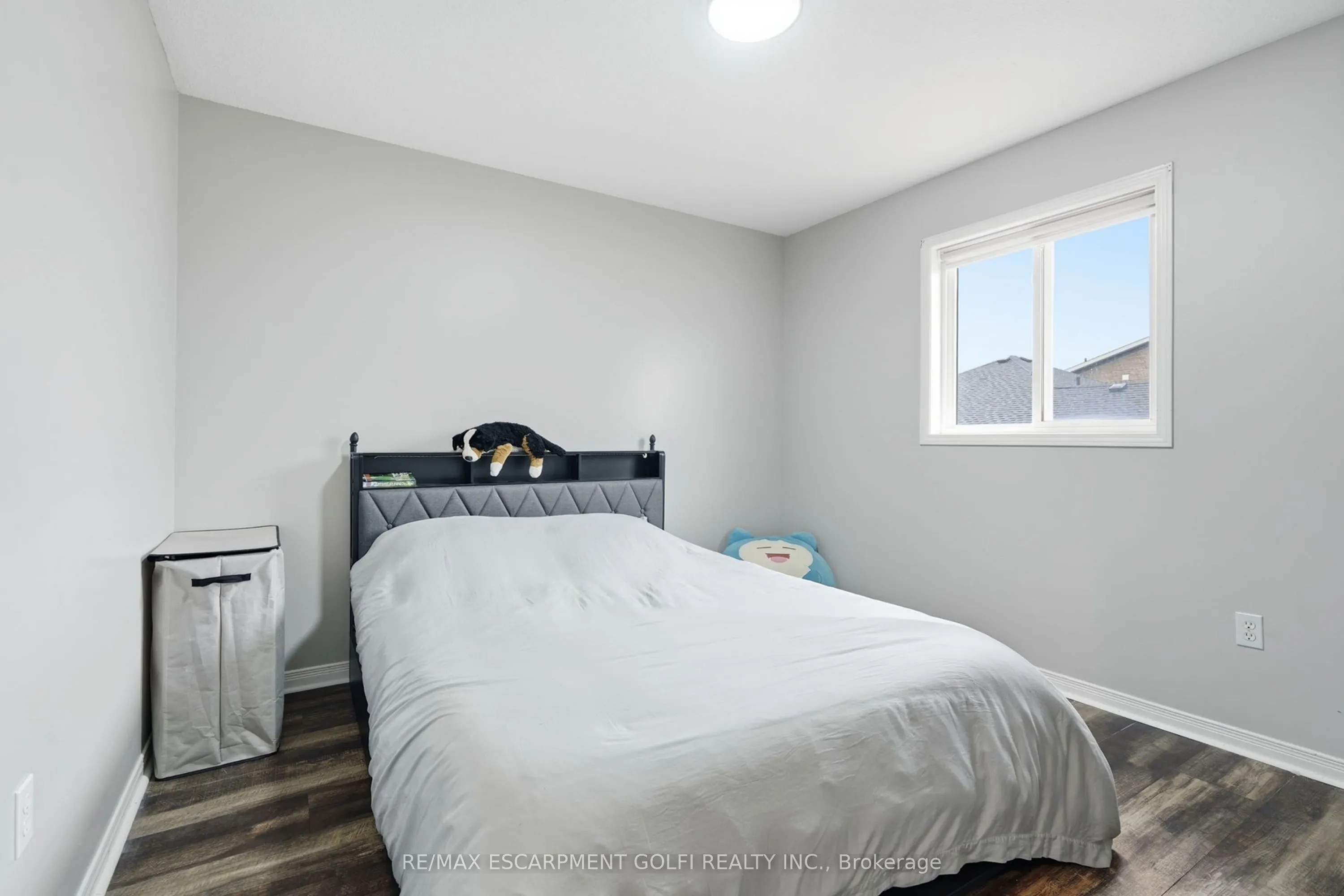 13 Golden Acres Drive