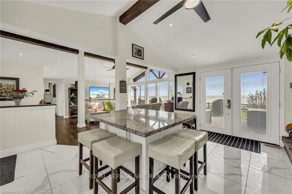 817 Lakeshore Road