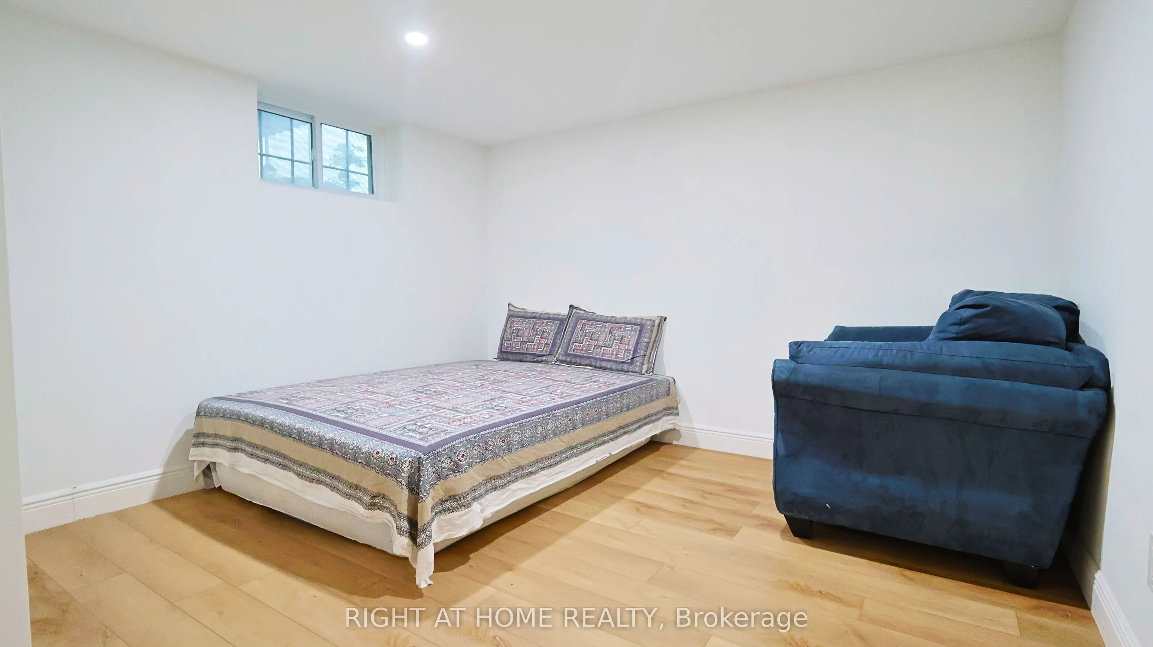 82 Normanhurst Avenue