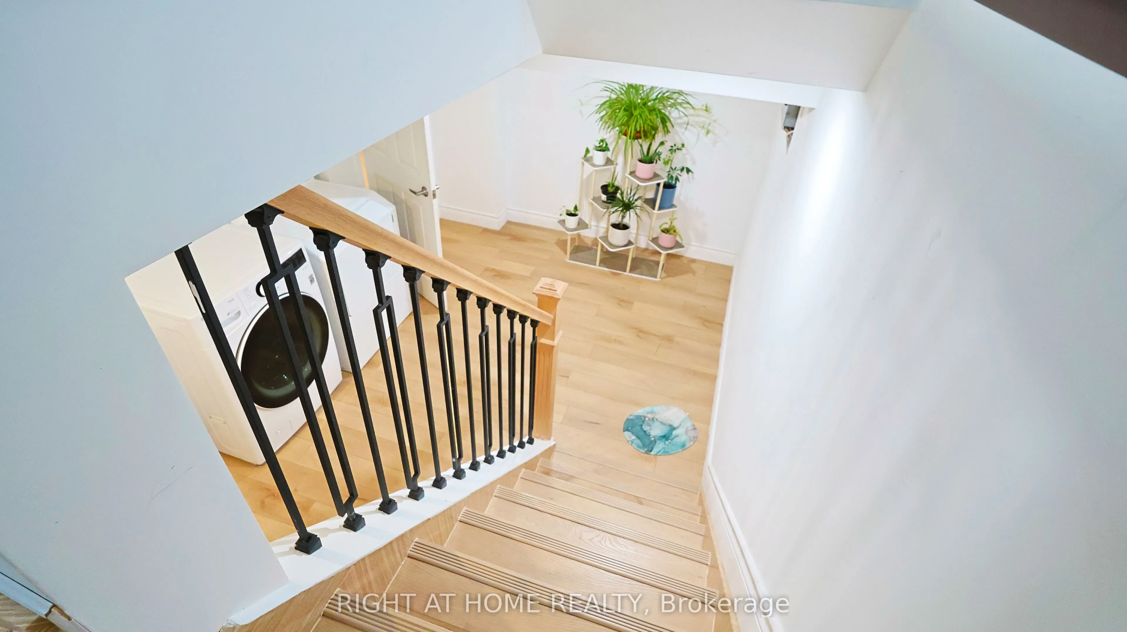 82 Normanhurst Avenue