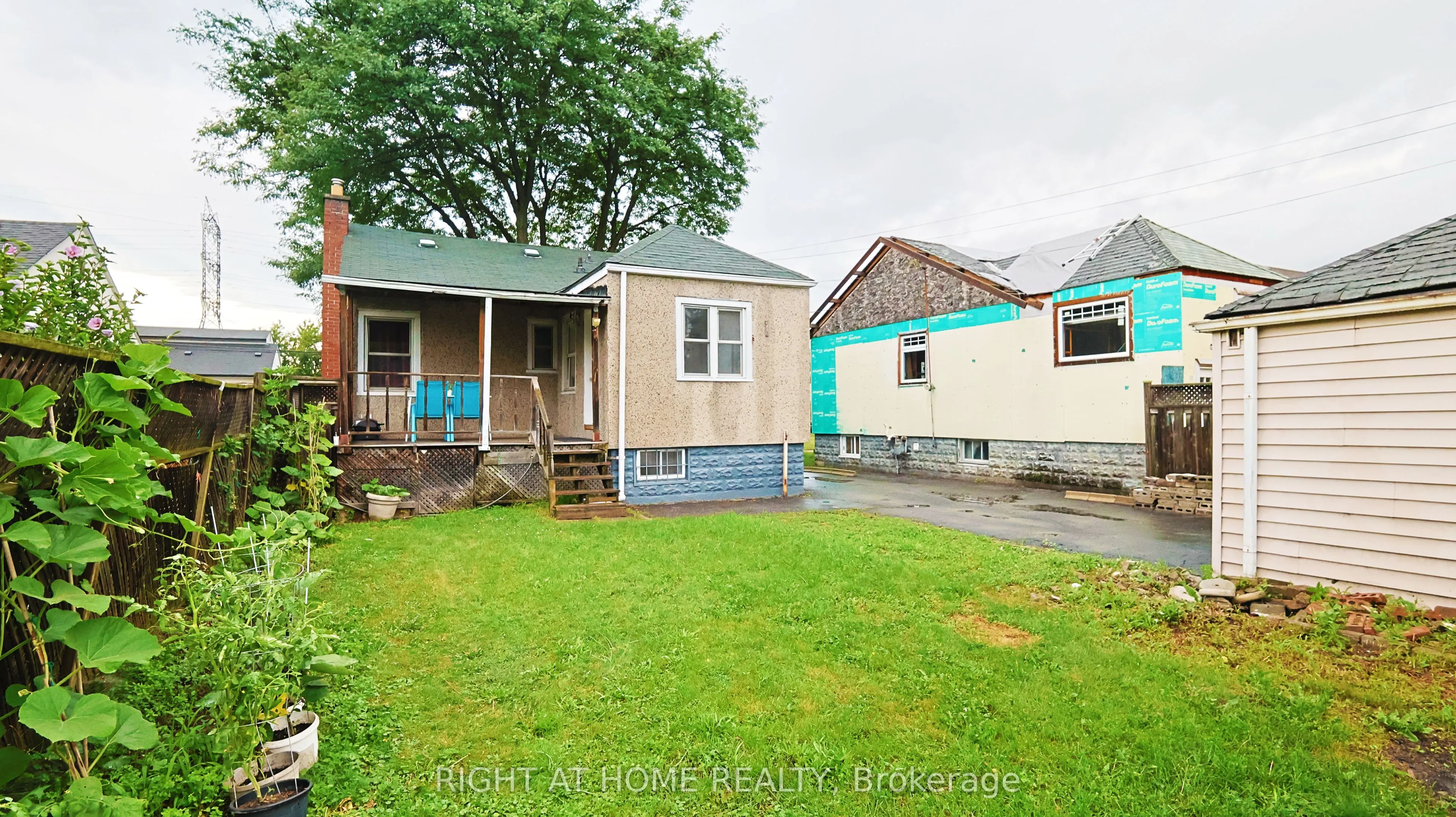 82 Normanhurst Avenue