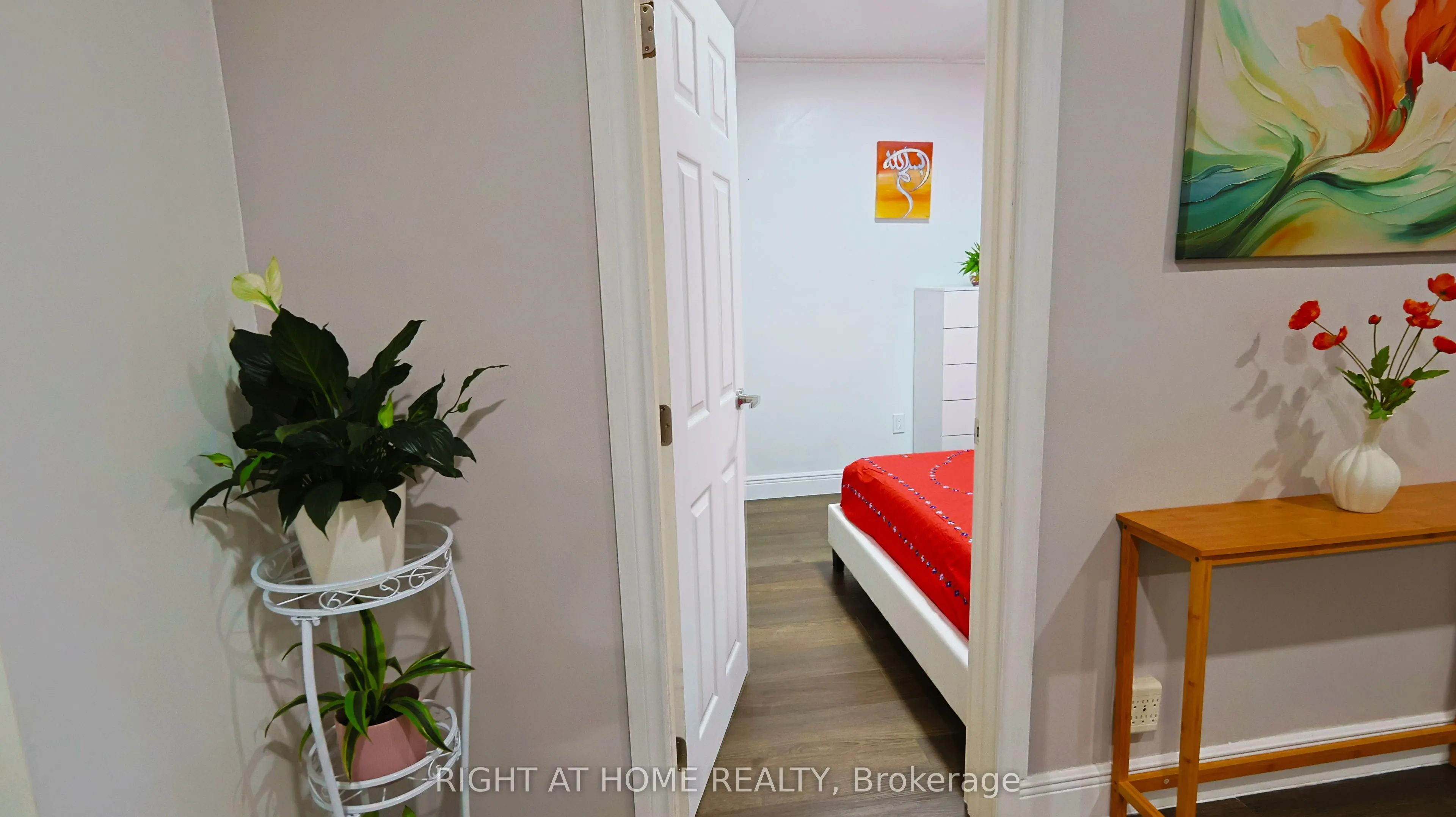 82 Normanhurst Avenue