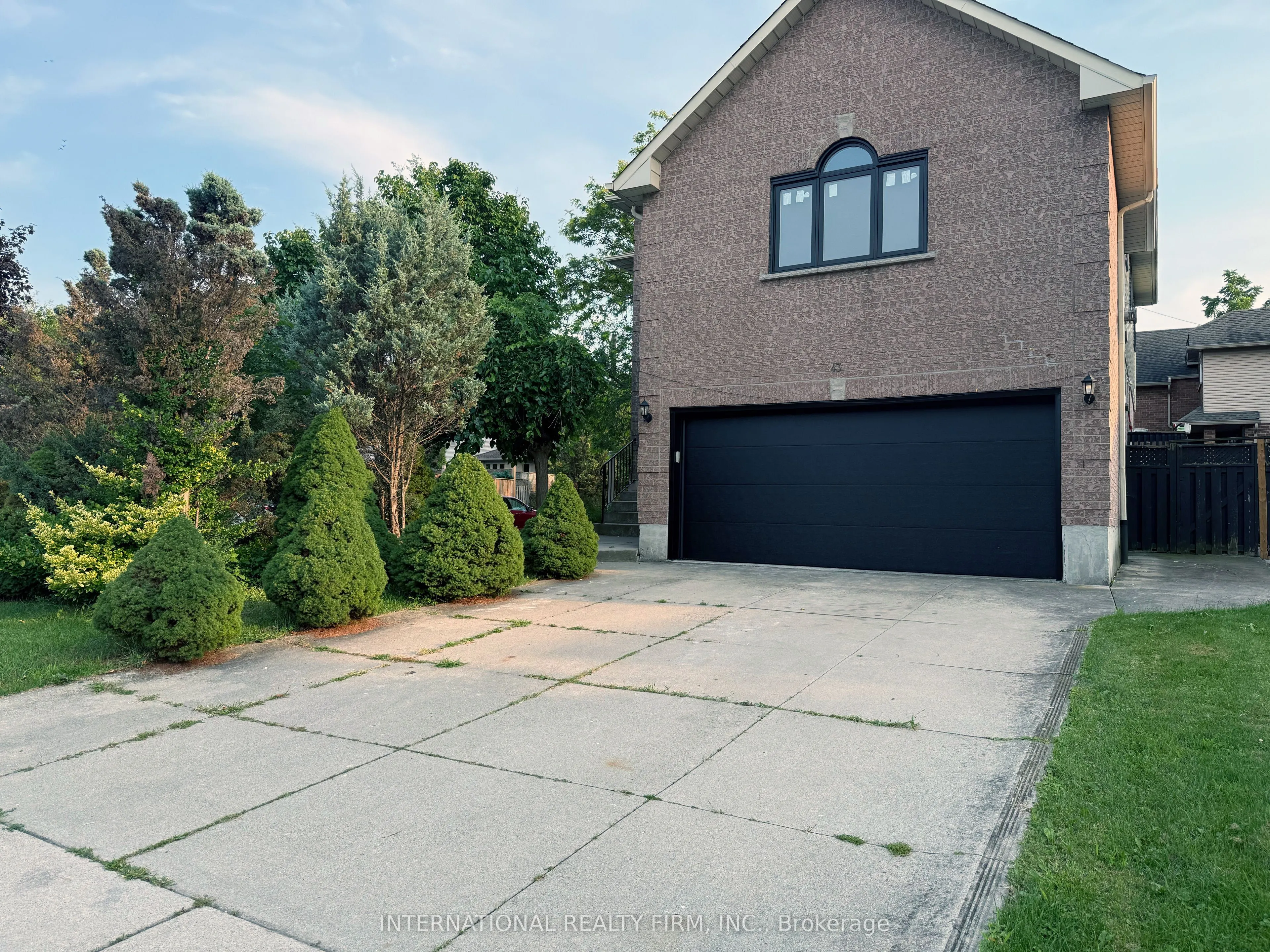 43 Falconridge Drive