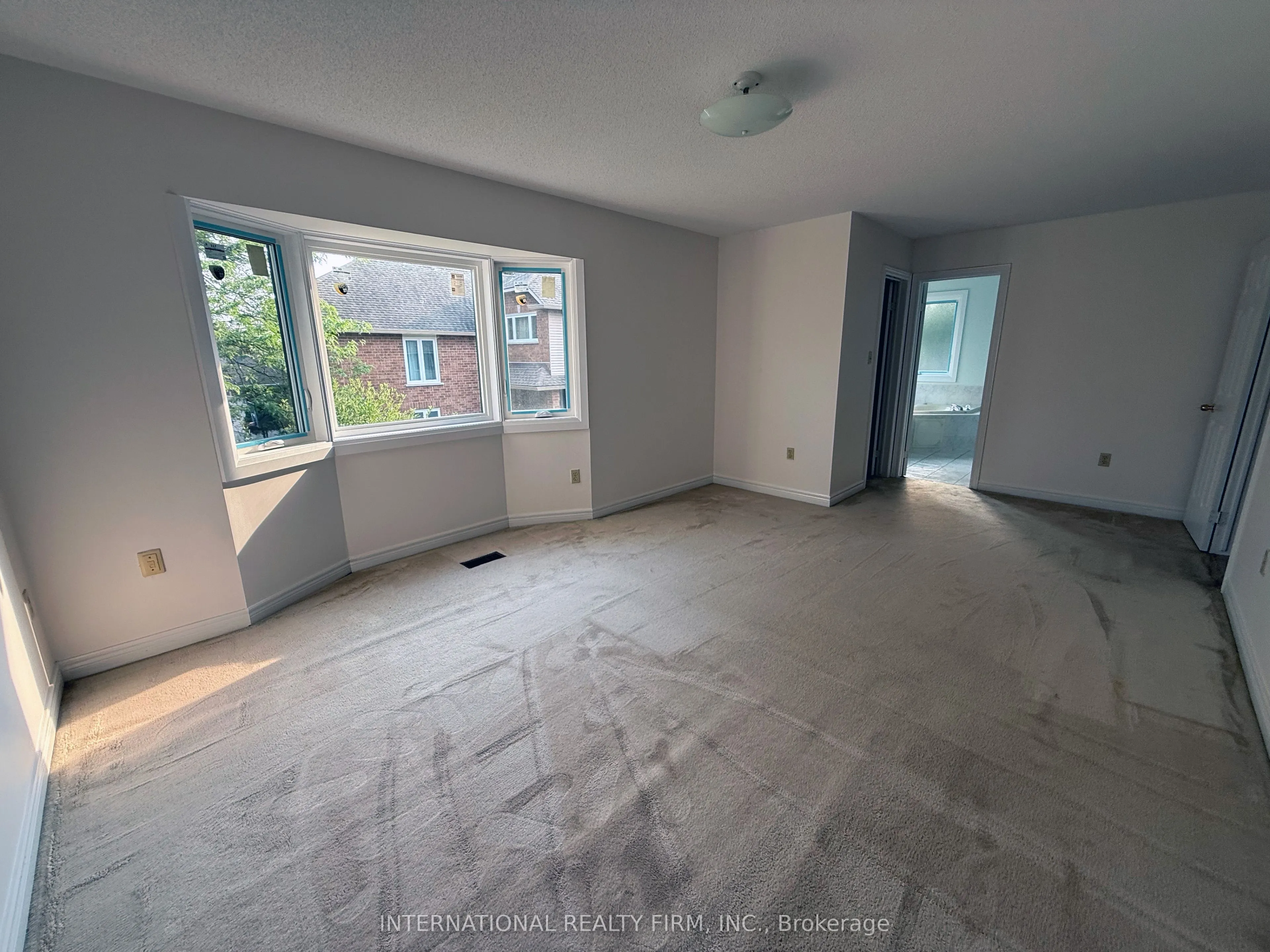 43 Falconridge Drive