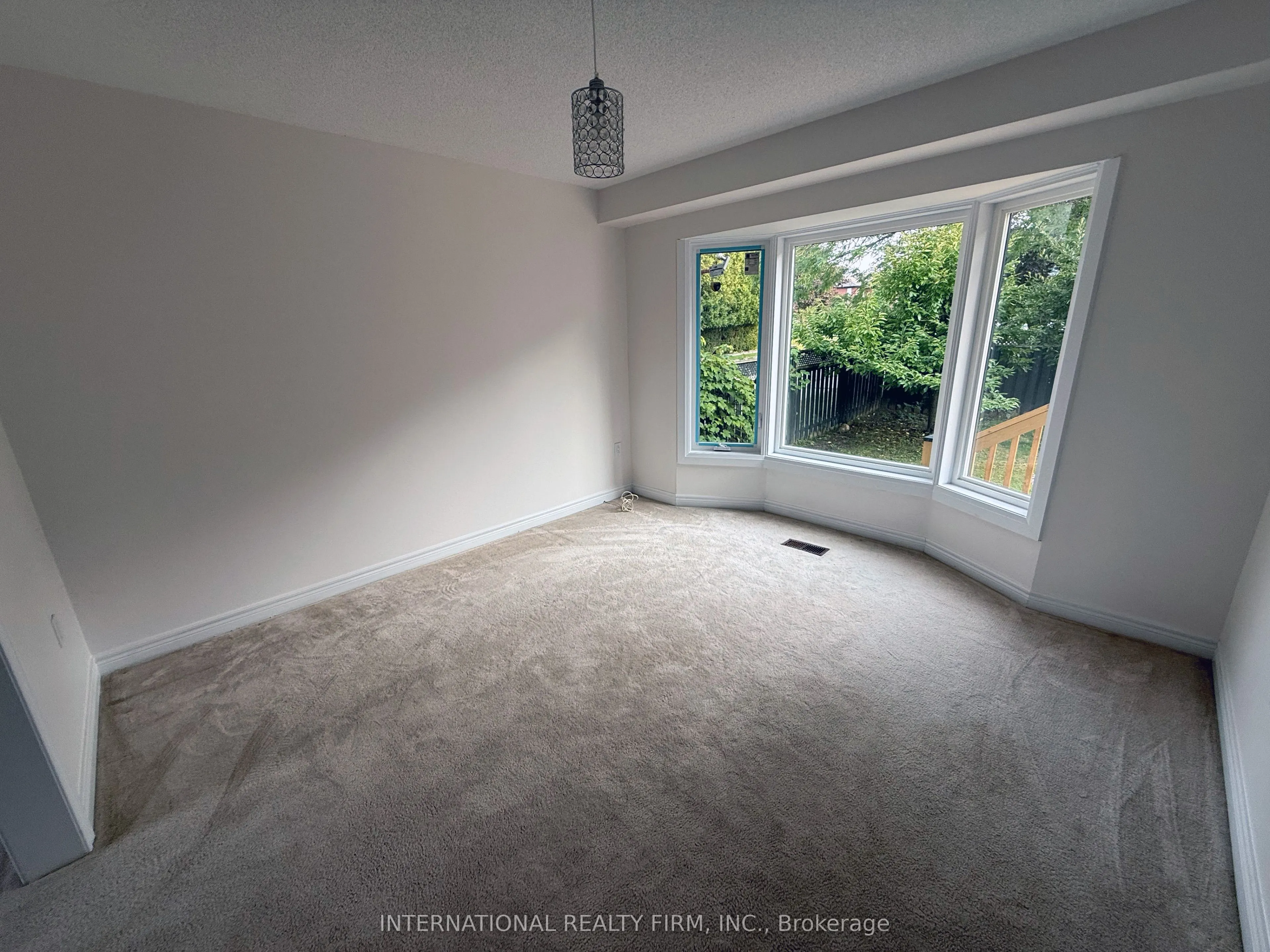 43 Falconridge Drive