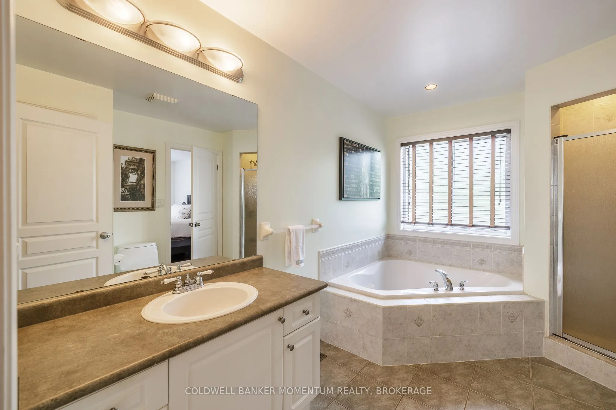 18 LORETTA Drive