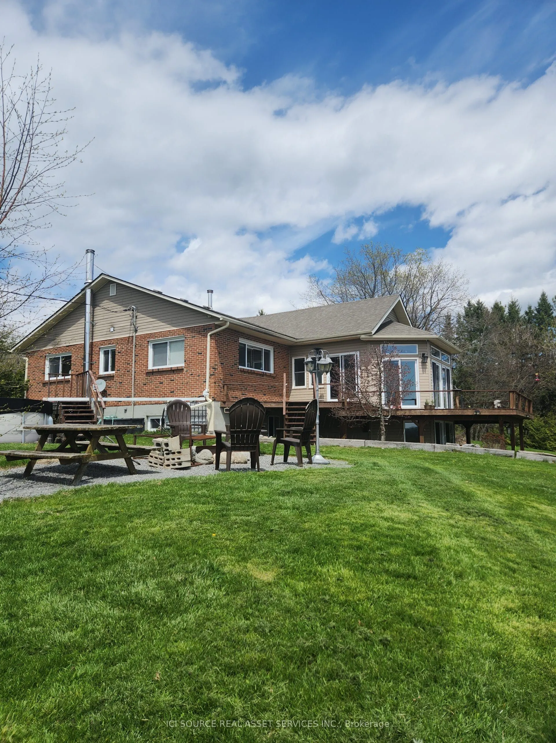 136 Hollowview Road