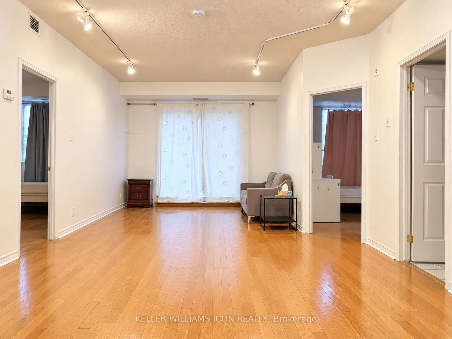 429 Somerset Street W #105