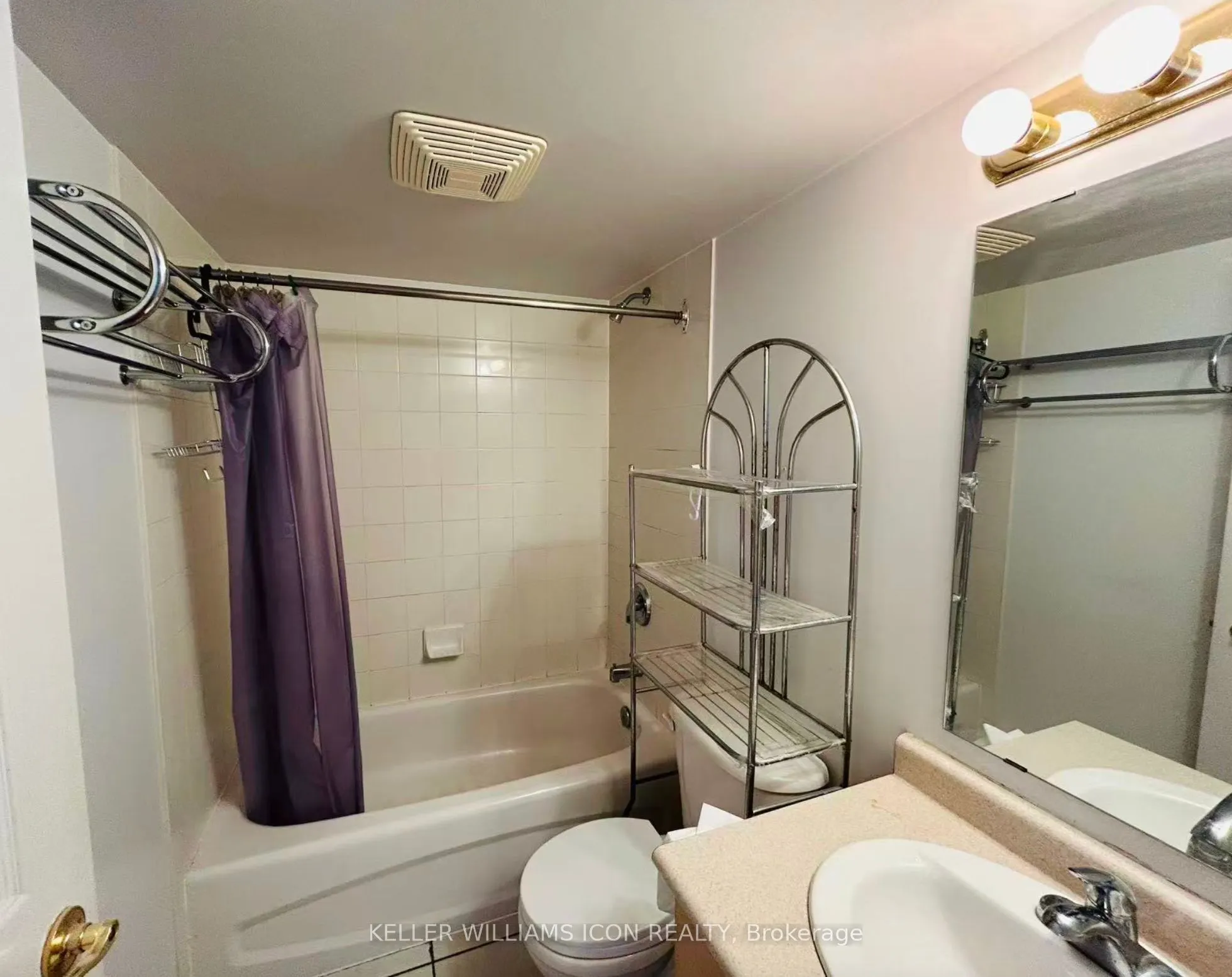 429 Somerset Street W #105
