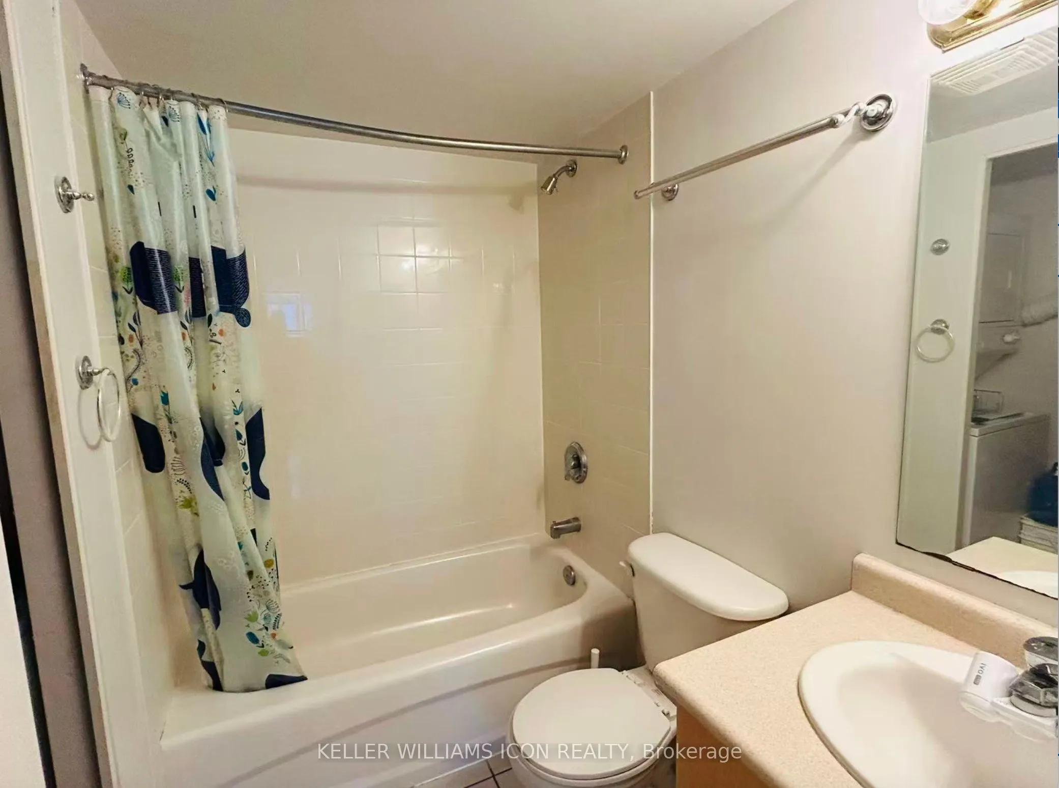 429 Somerset Street W #105