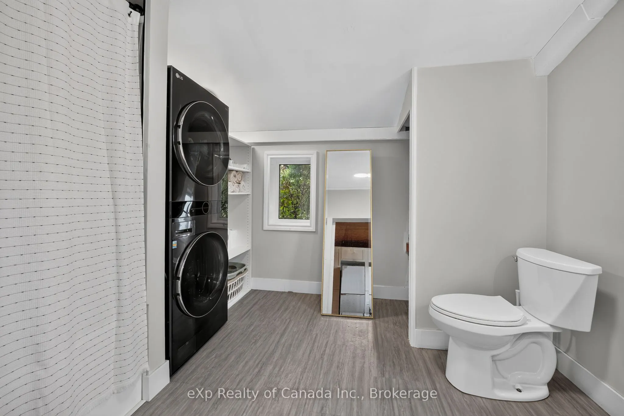 24 STOVER Street S