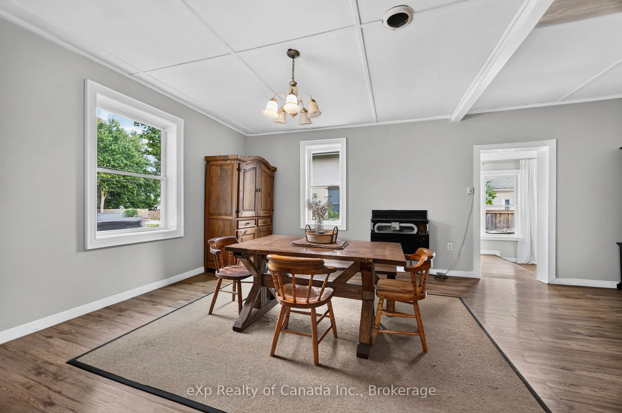 24 STOVER Street S