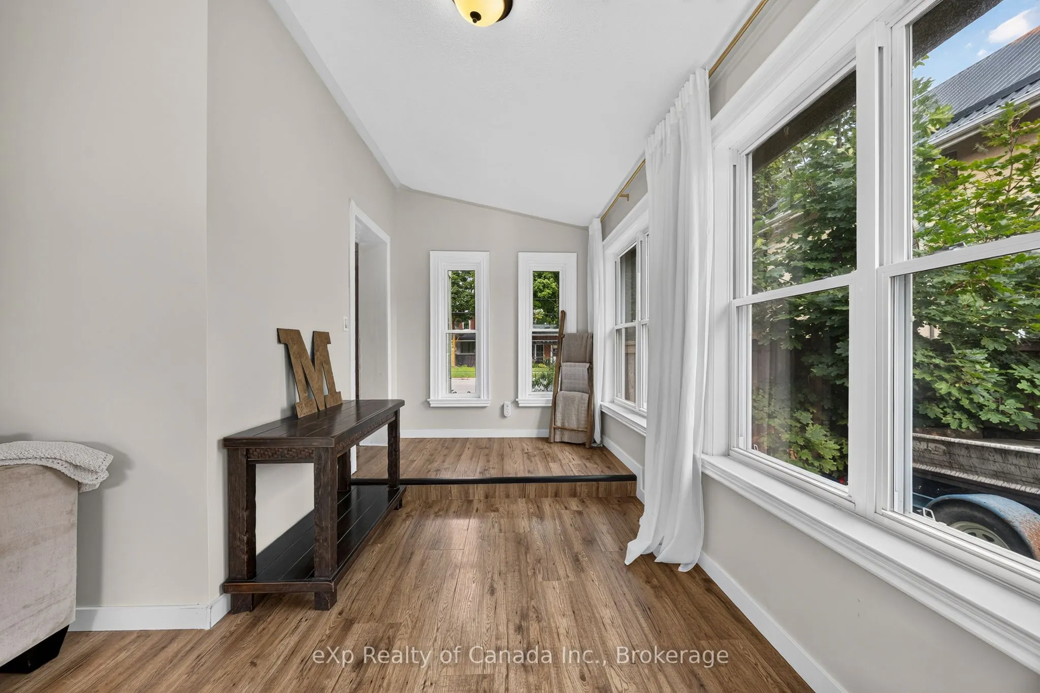 24 STOVER Street S