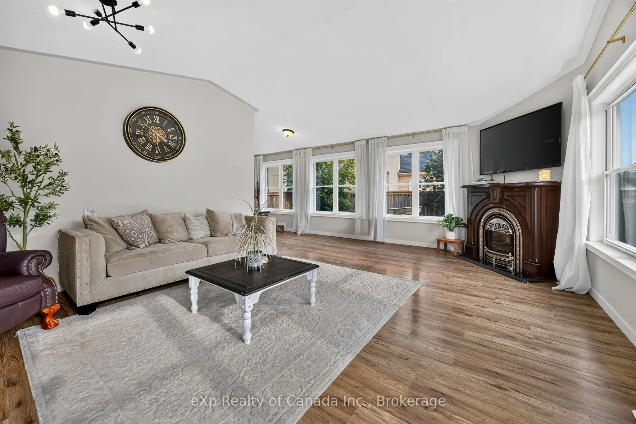 24 STOVER Street S